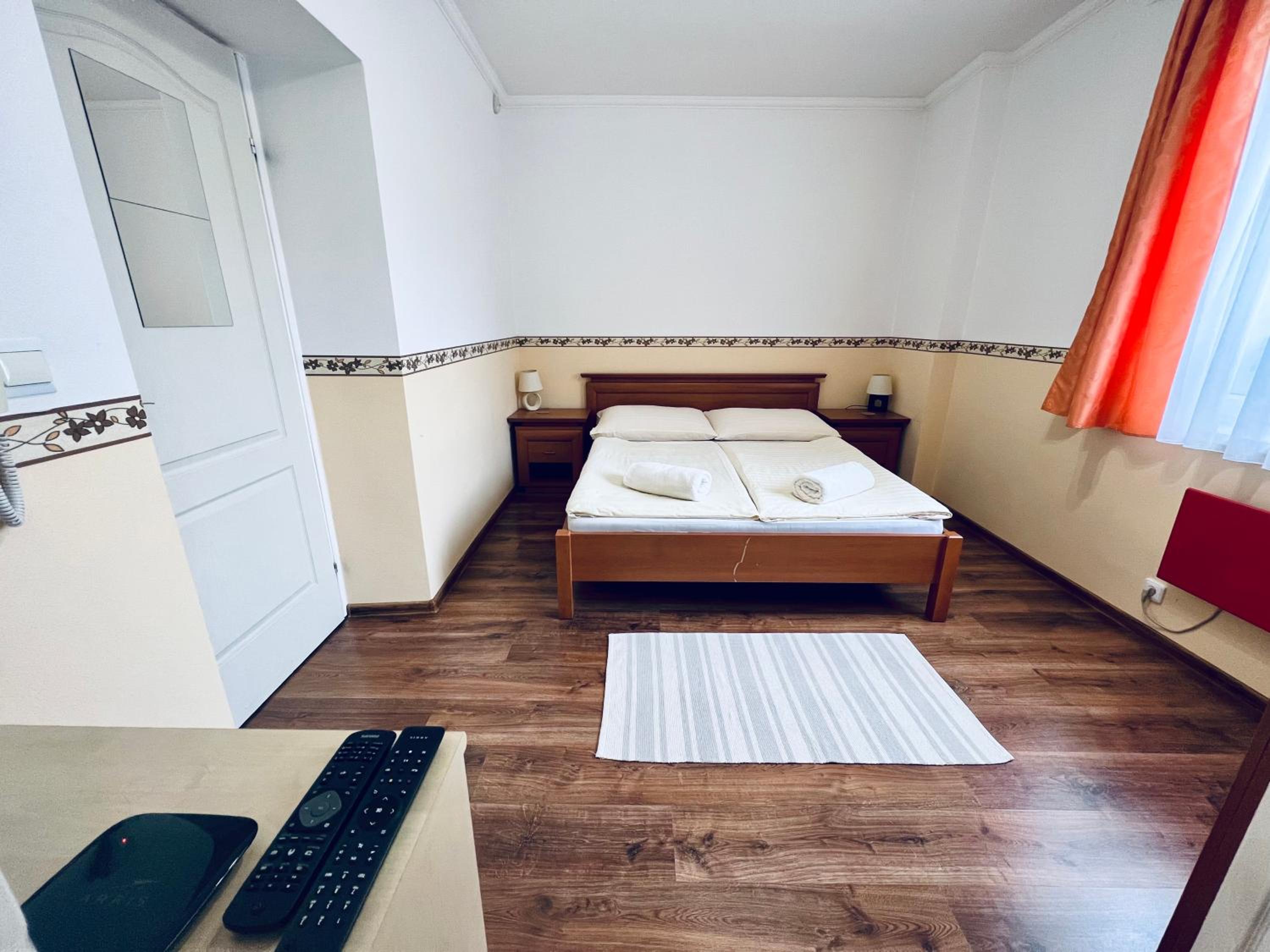 Economy Double Room - Photo 1