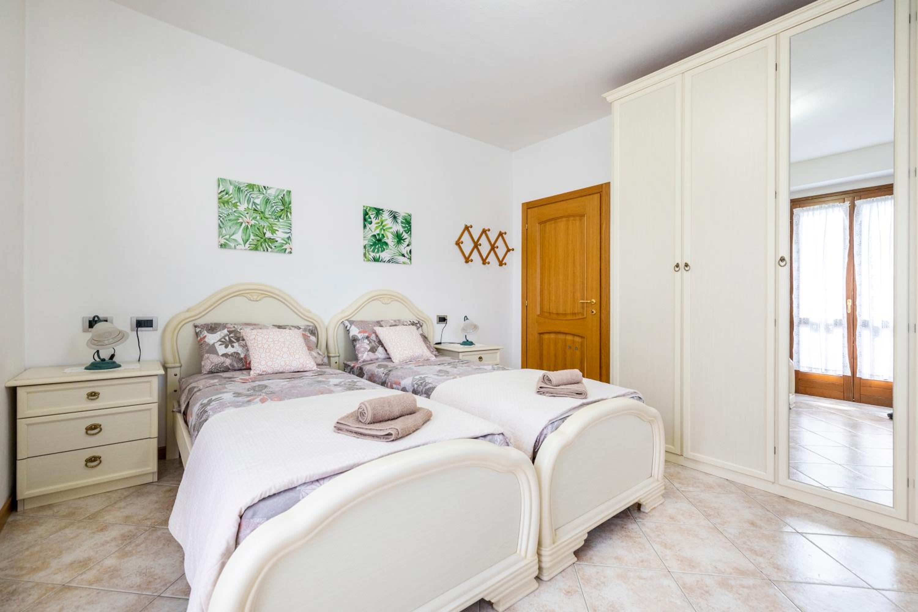 Two-Bedroom Apartment With Mountain View photo 1