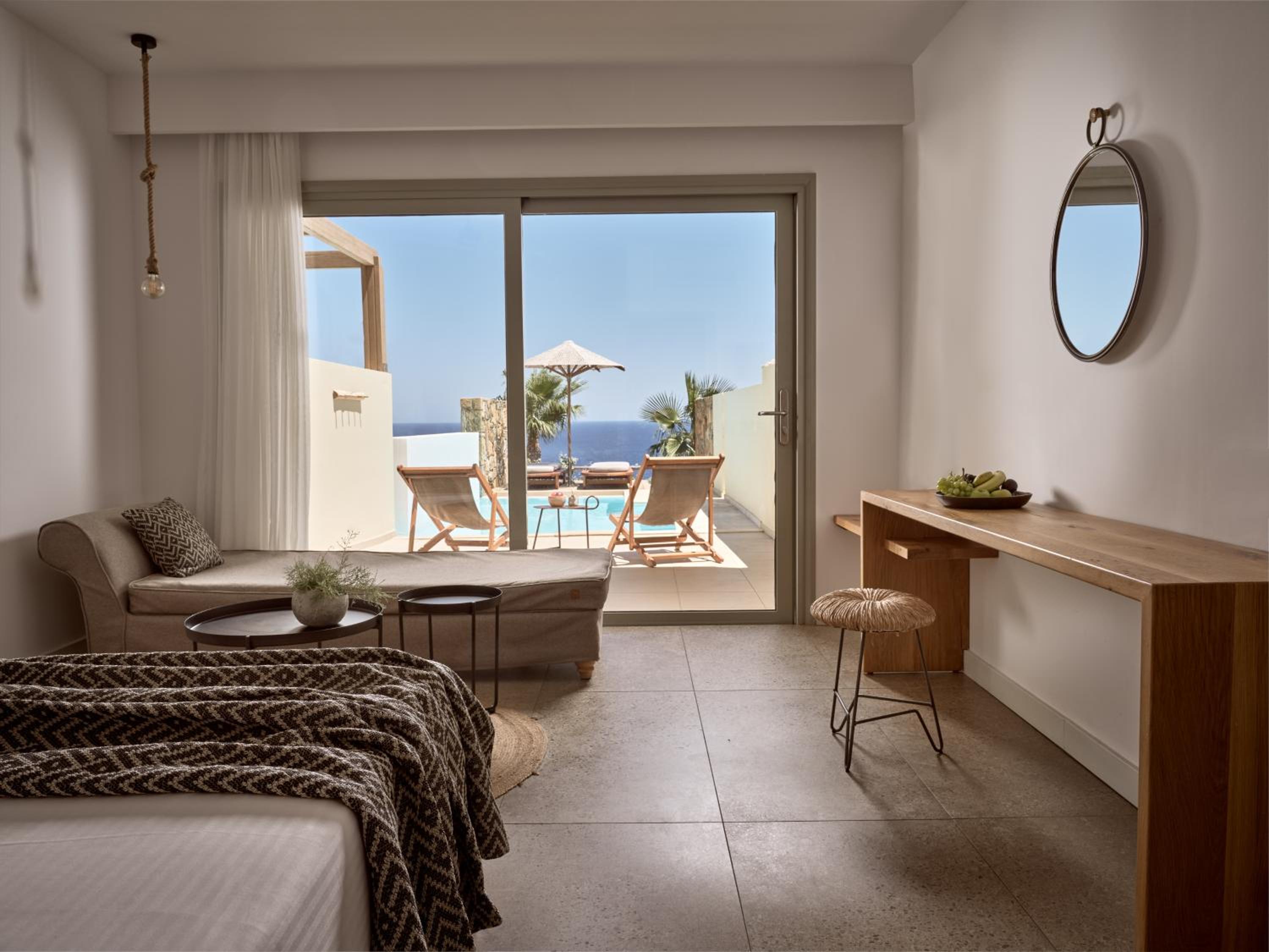 Cape Suite photo 2