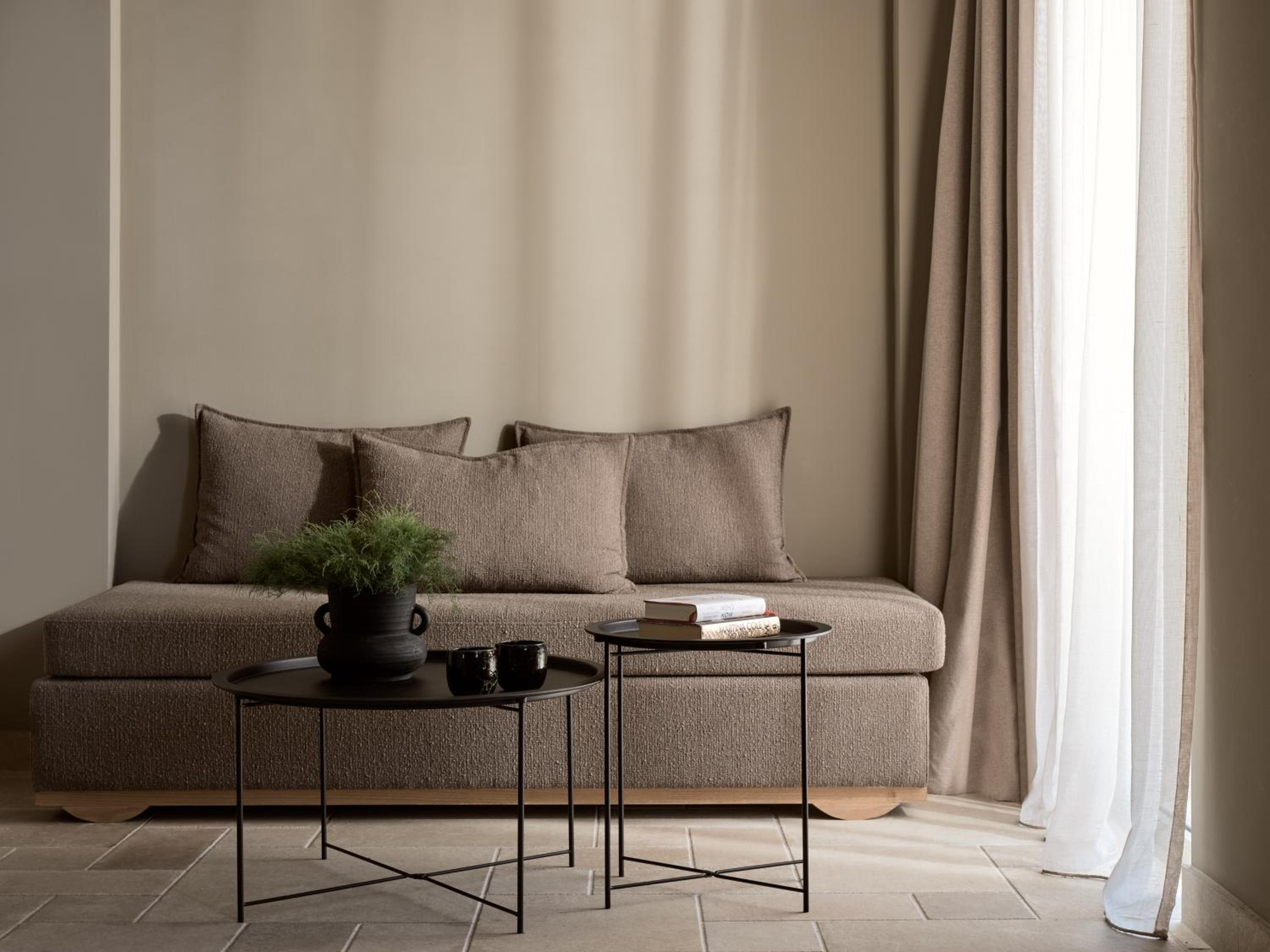 Lifestyle Suite with Mountain View
