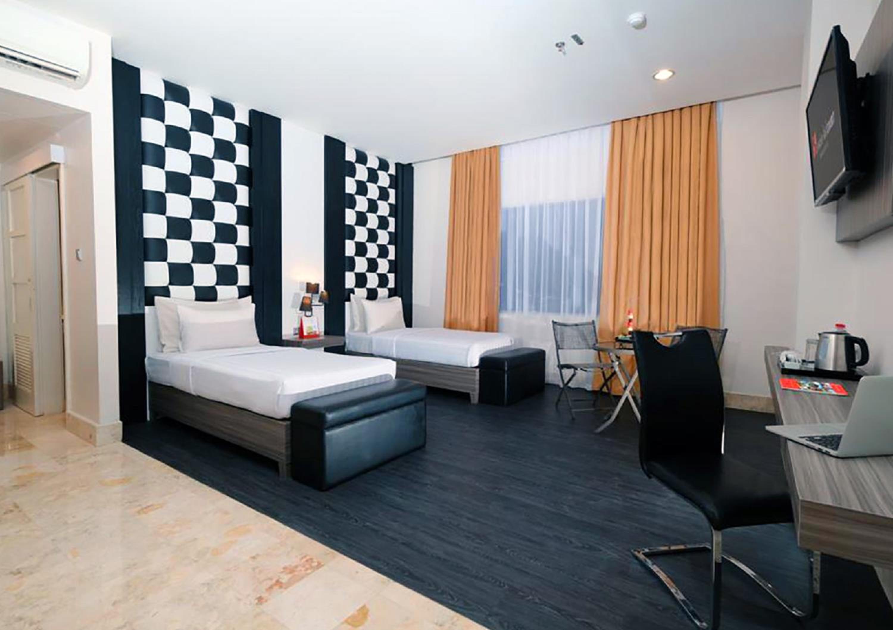 Junior Suite - Twin Room photo 3