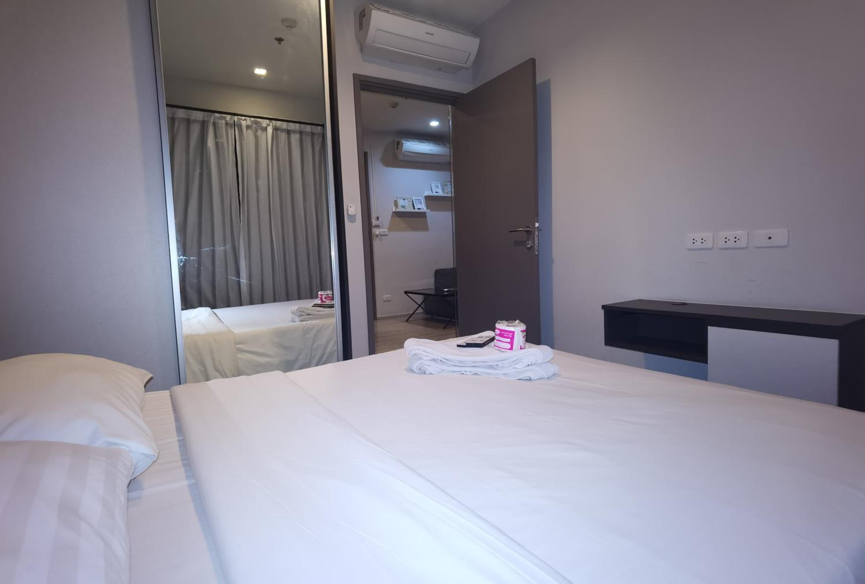 One-Bedroom Apartment with Balcony - Photo 27