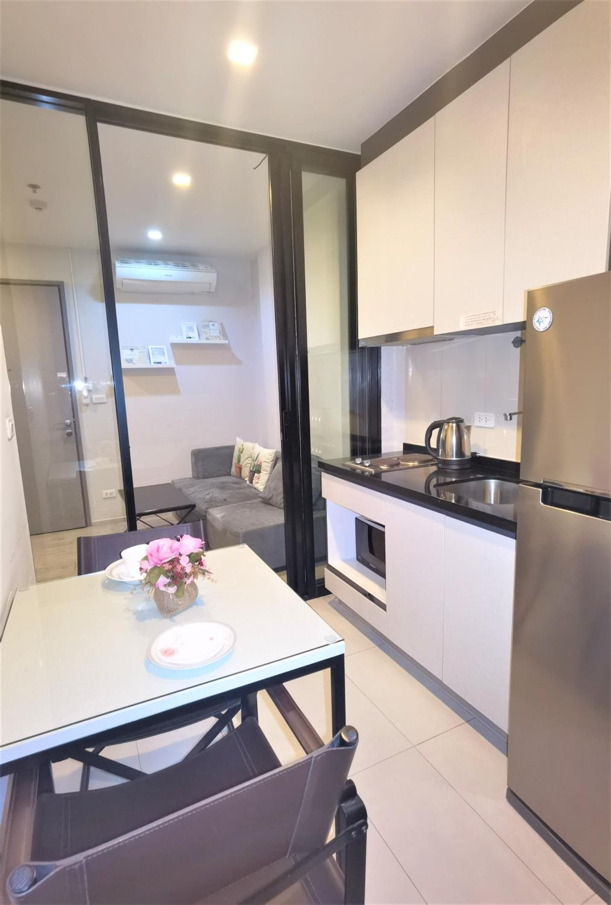 One-Bedroom Apartment with Balcony - Photo 22