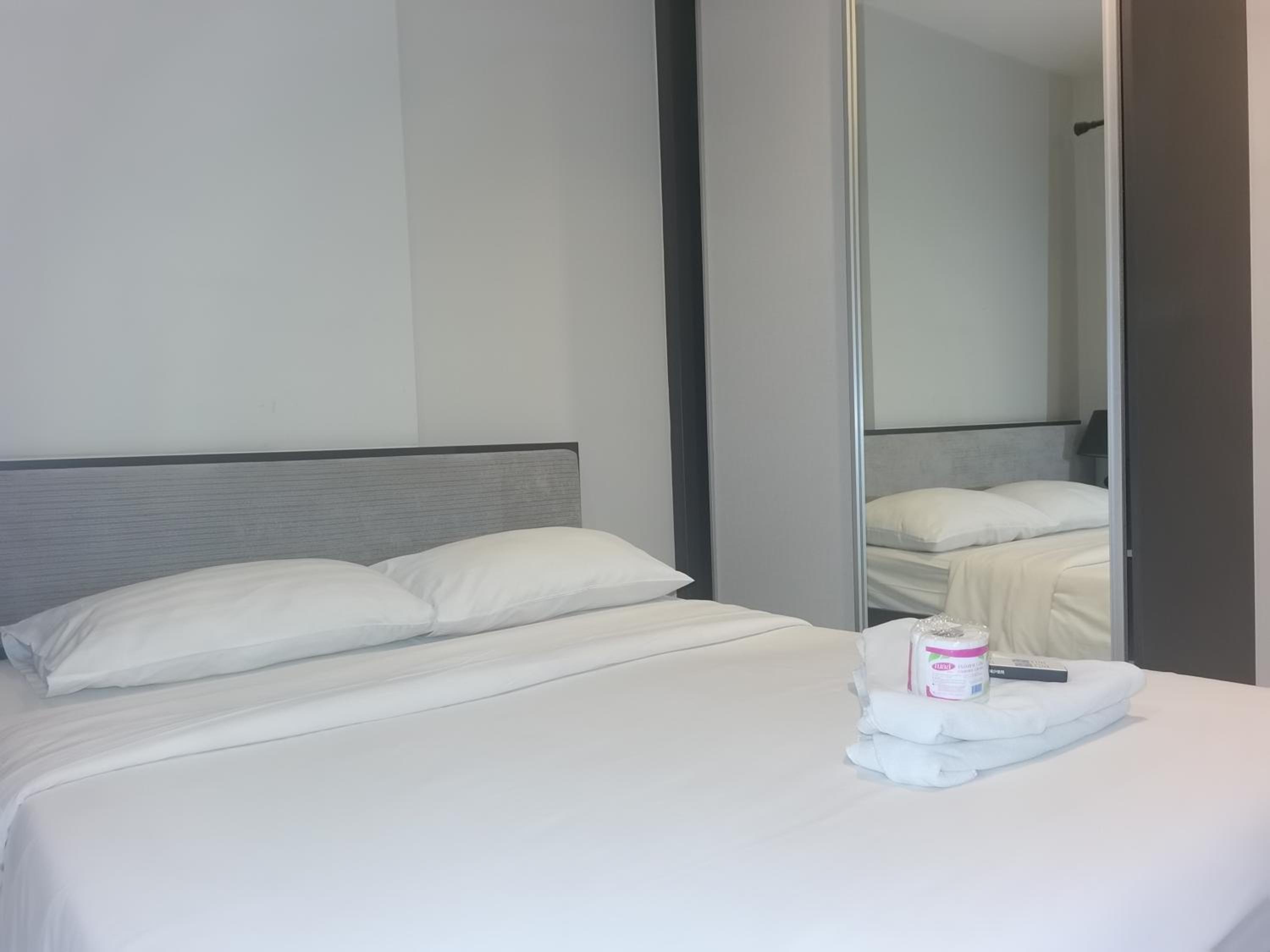 One-Bedroom Apartment with Balcony - Photo 29