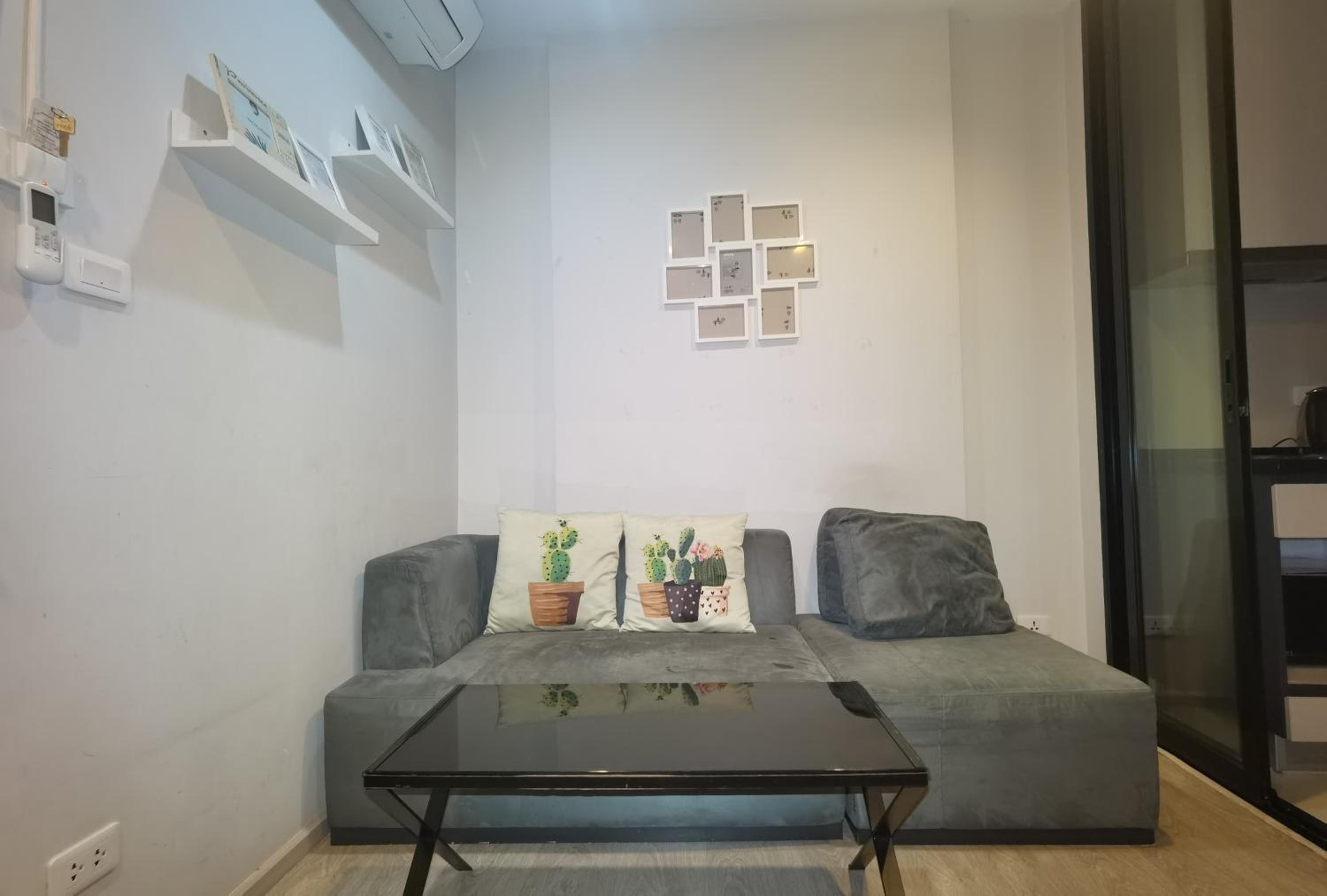 One-Bedroom Apartment with Balcony - Photo 21