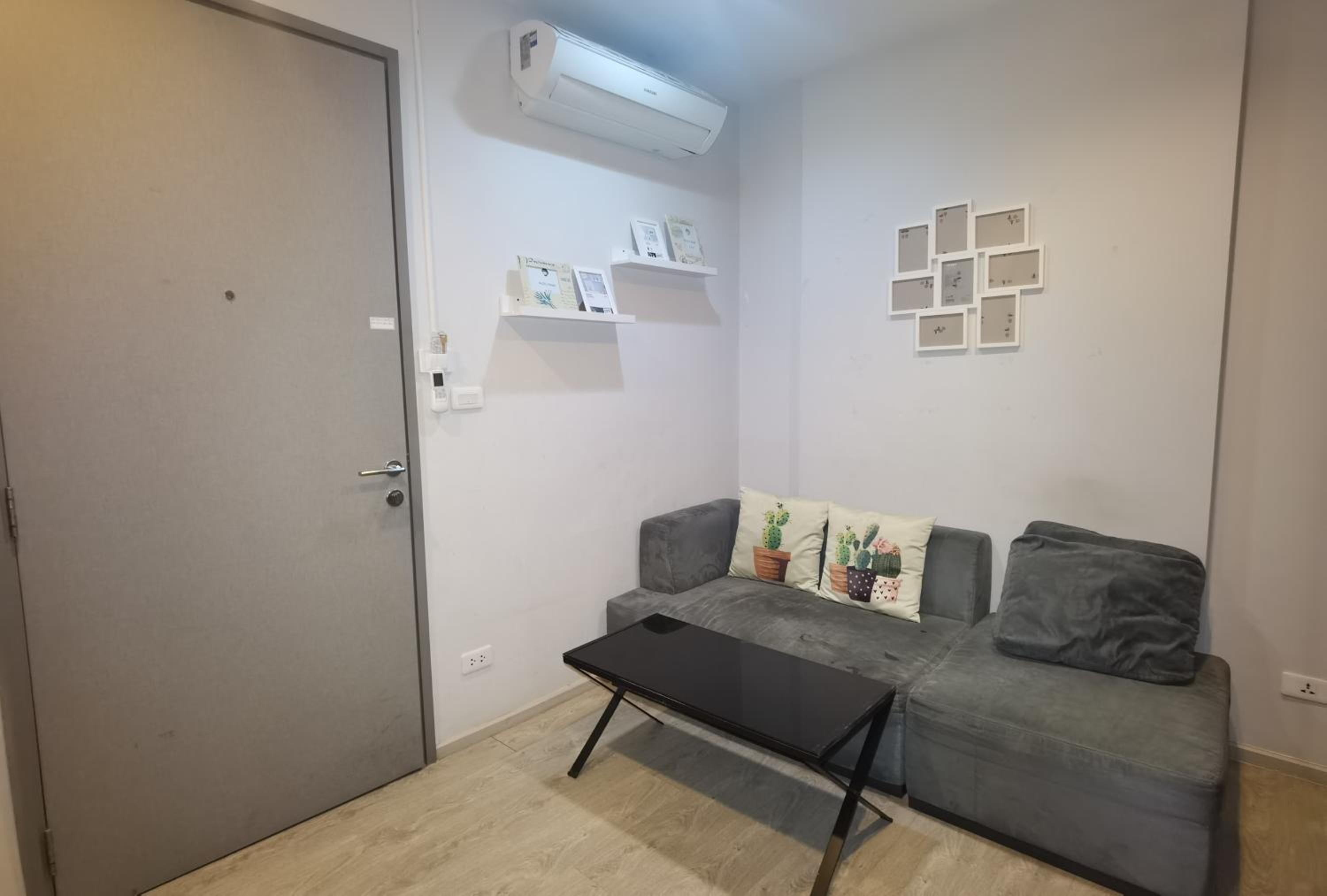 One-Bedroom Apartment with Balcony - Photo 30
