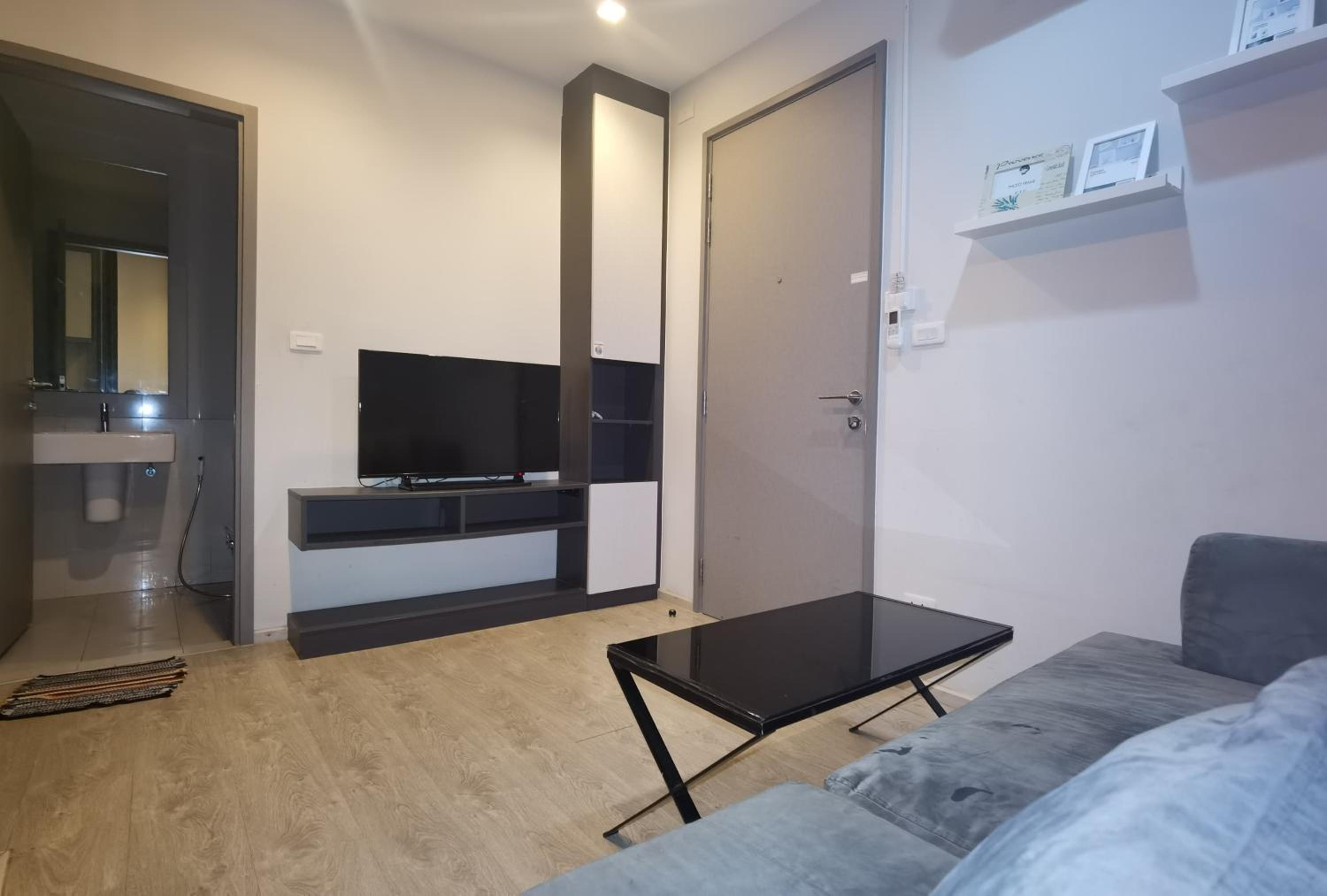 One-Bedroom Apartment with Balcony - Photo 19