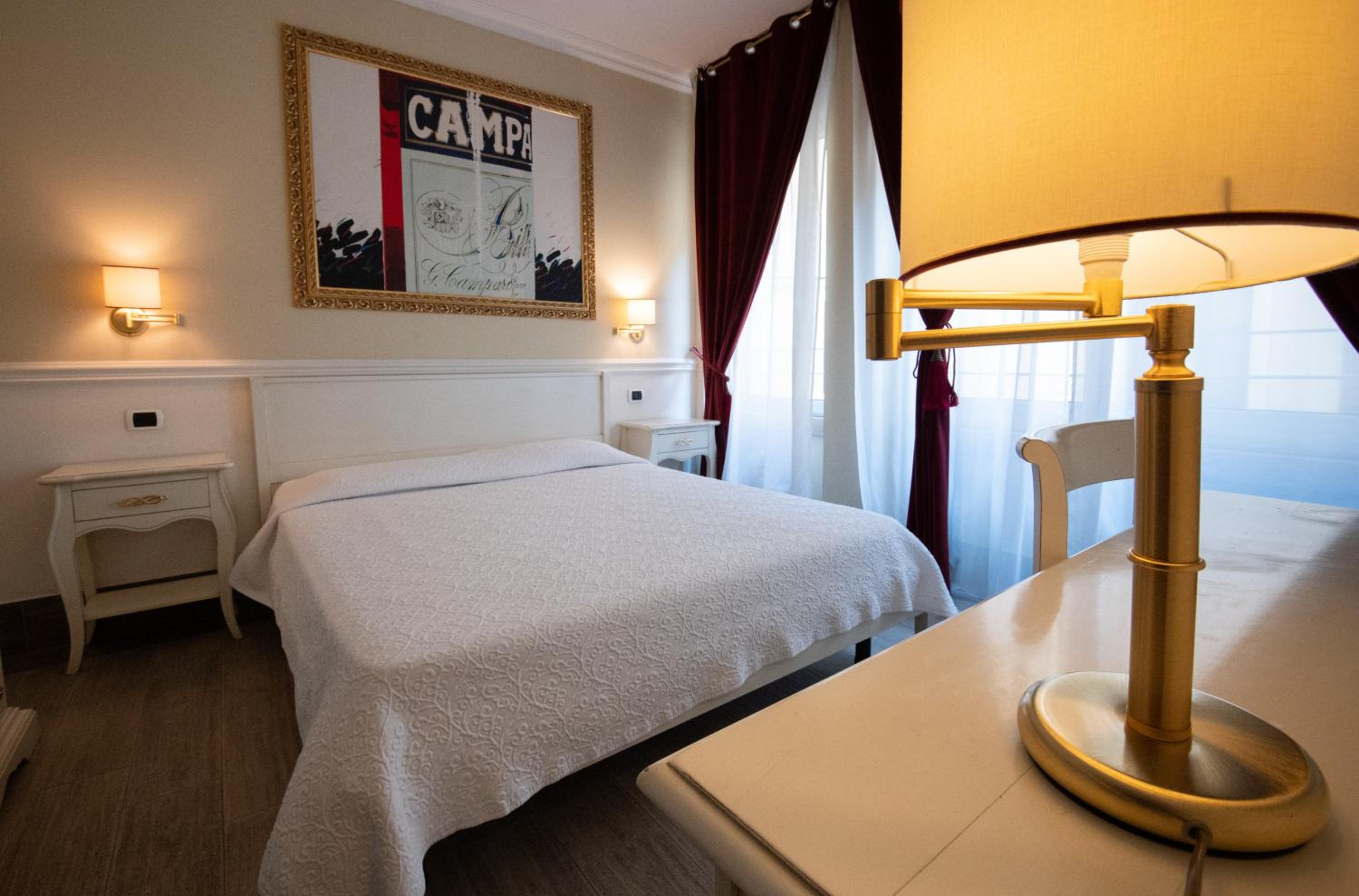 Deluxe Double Room (2 Adults) - Photo 4