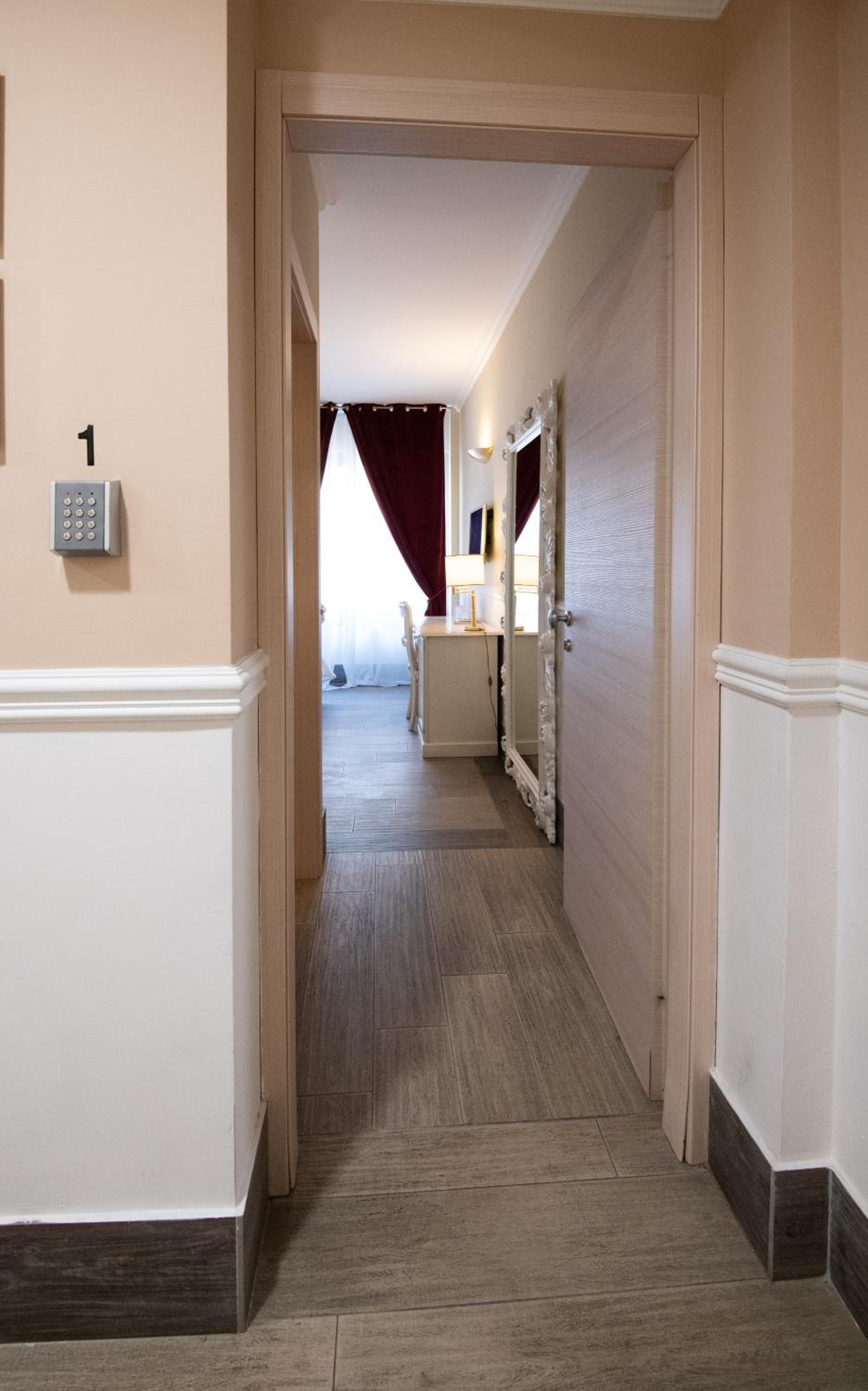 Deluxe Double Room (2 Adults) - Photo 33