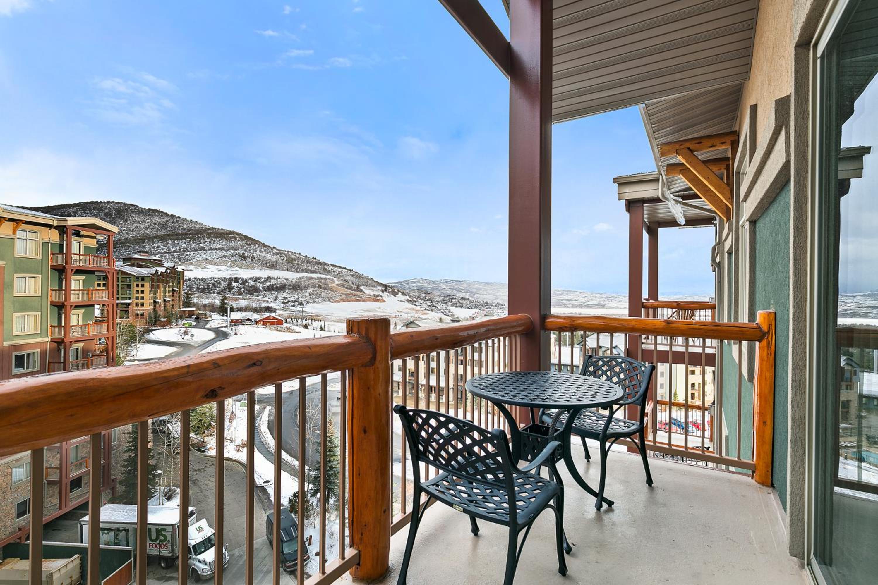 Suite With Mountain View