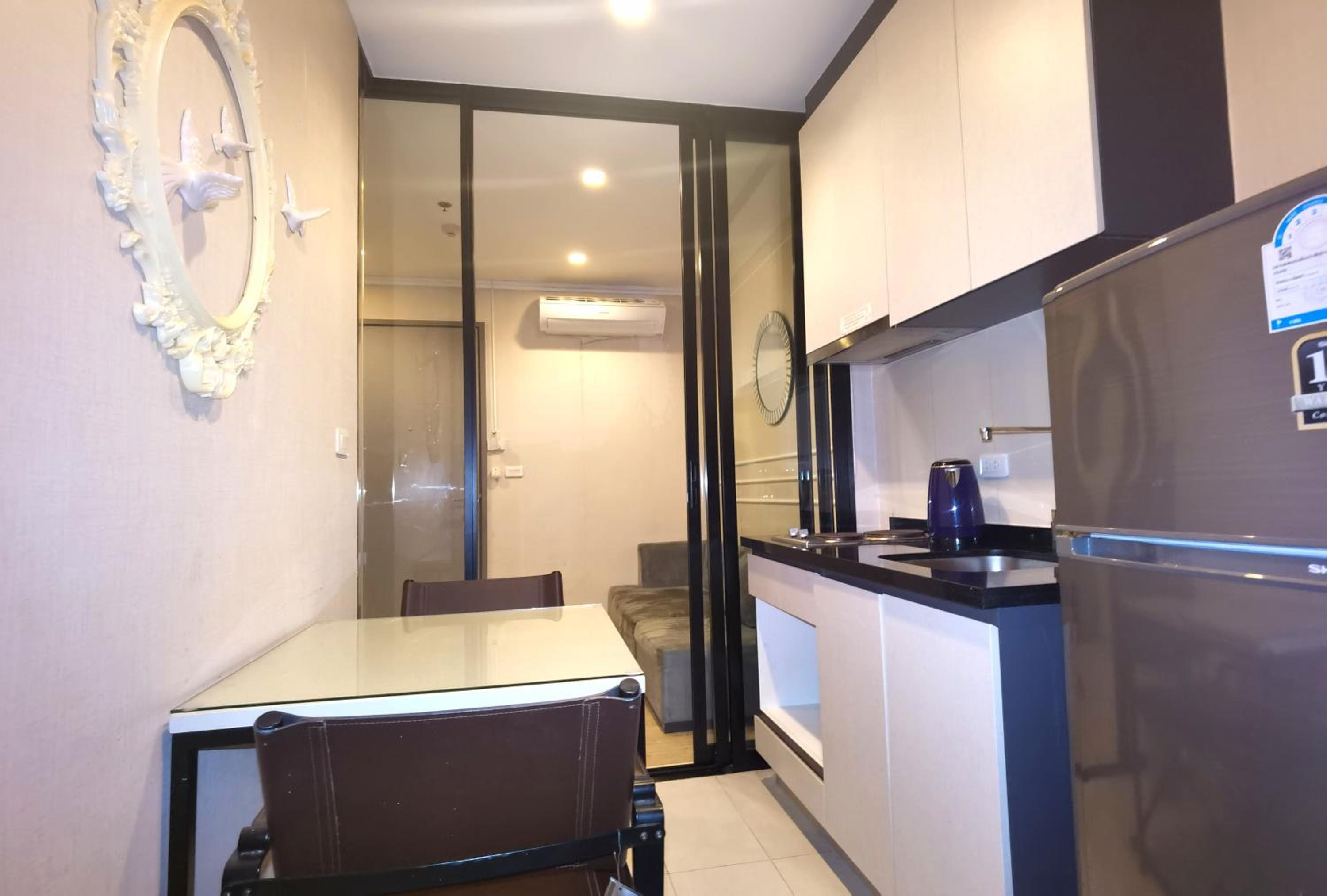 One-Bedroom Apartment with Balcony - Photo 8