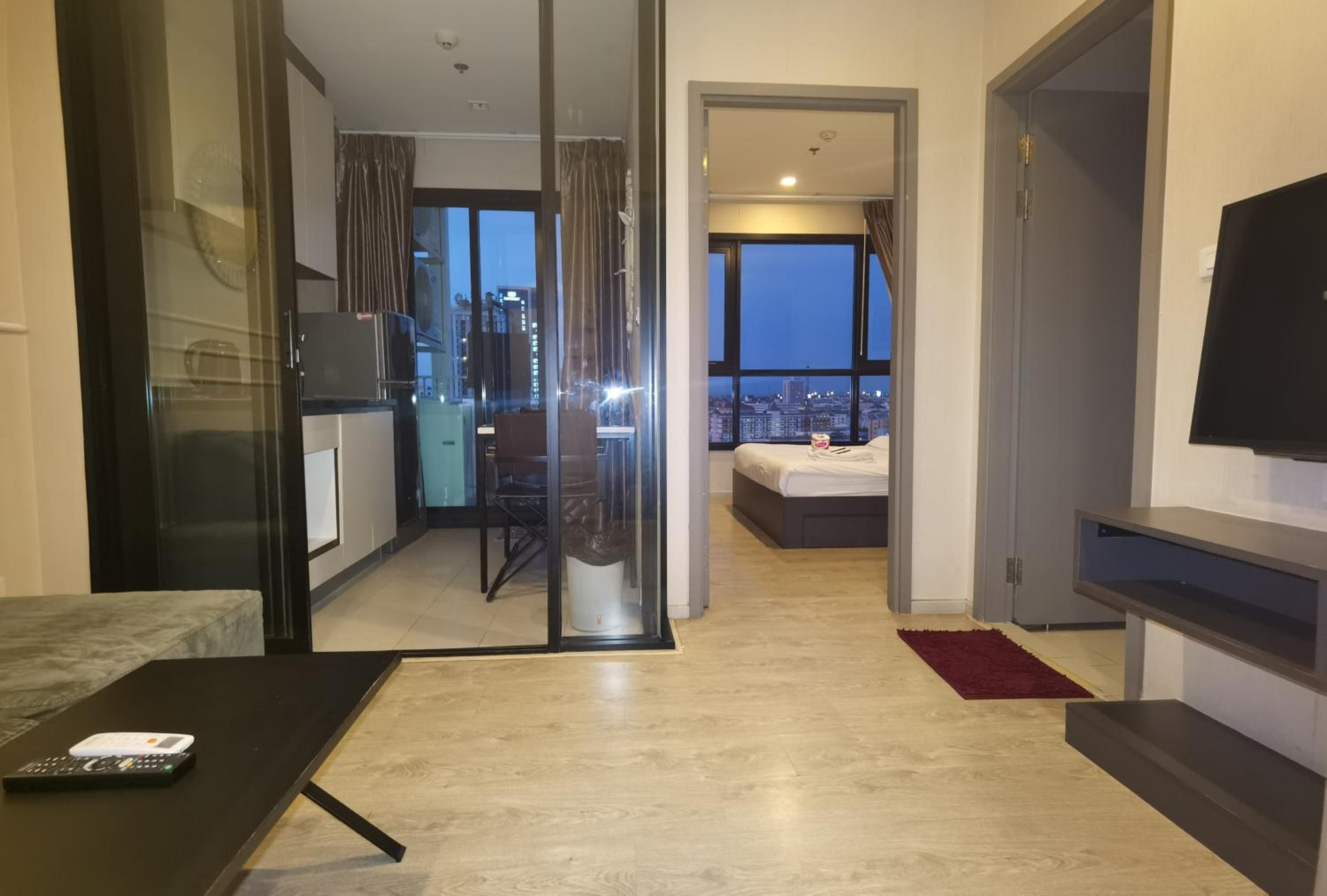 One-Bedroom Apartment with Balcony - Photo 9