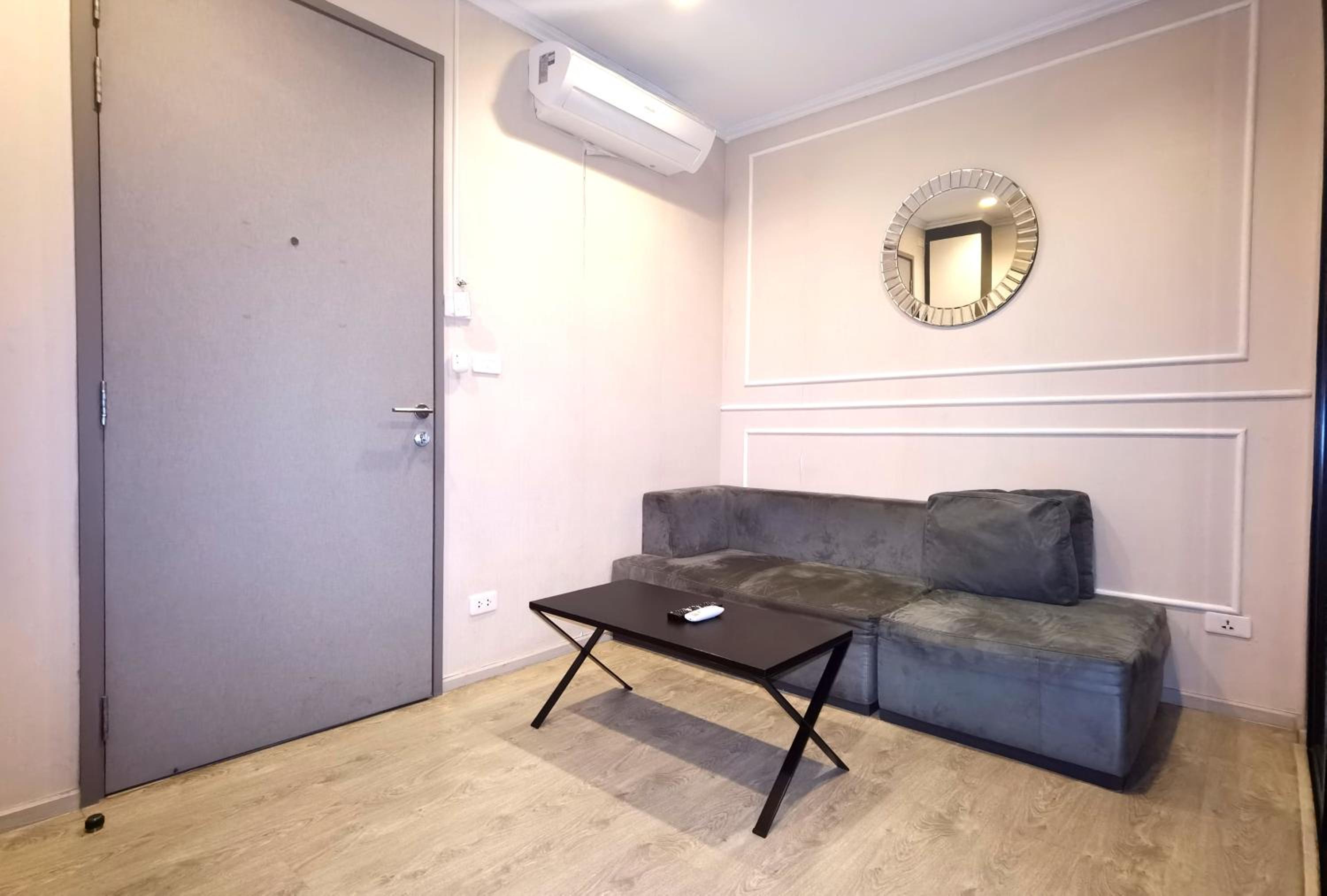 One-Bedroom Apartment with Balcony - Photo 2