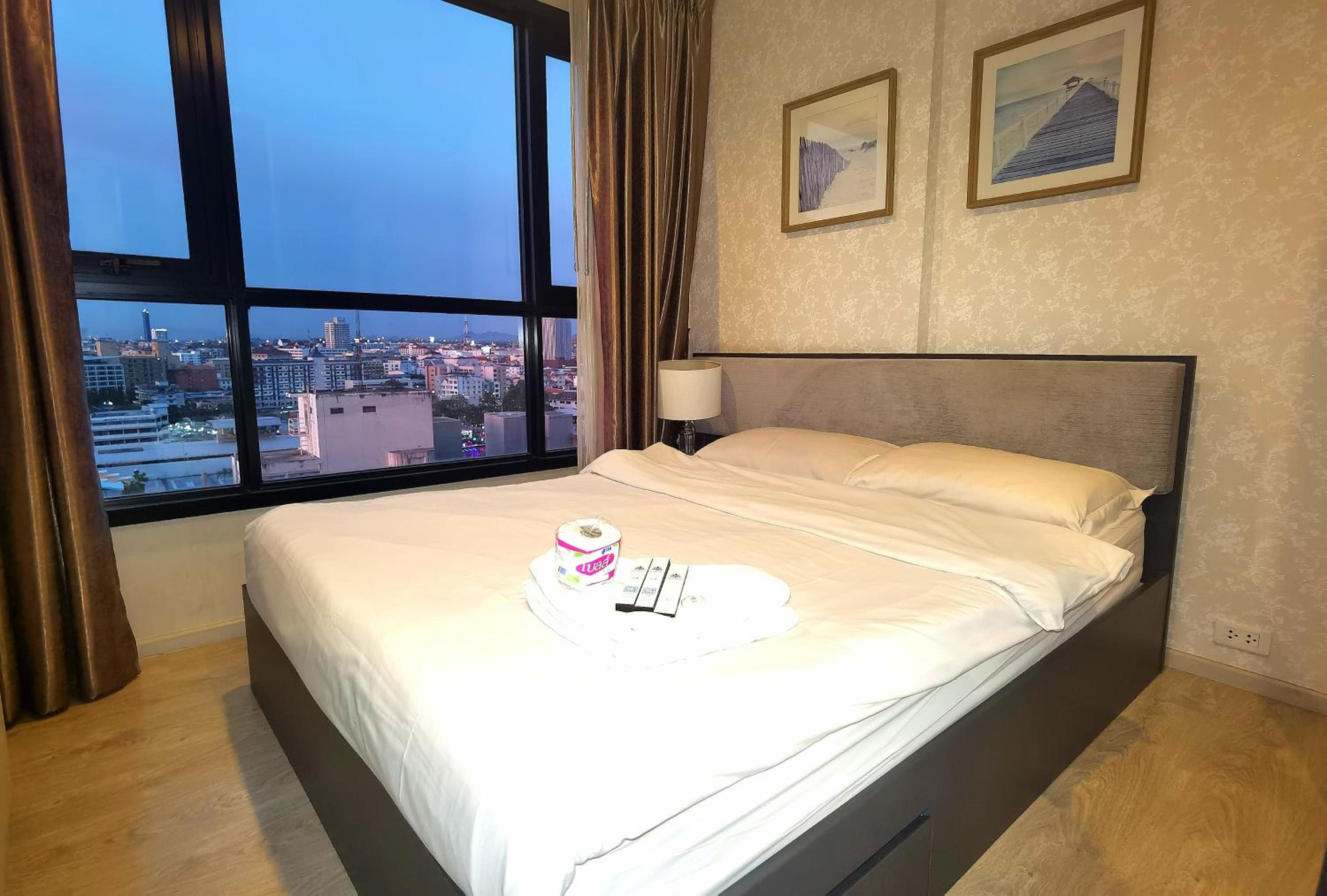 One-Bedroom Apartment with Balcony - Photo 14