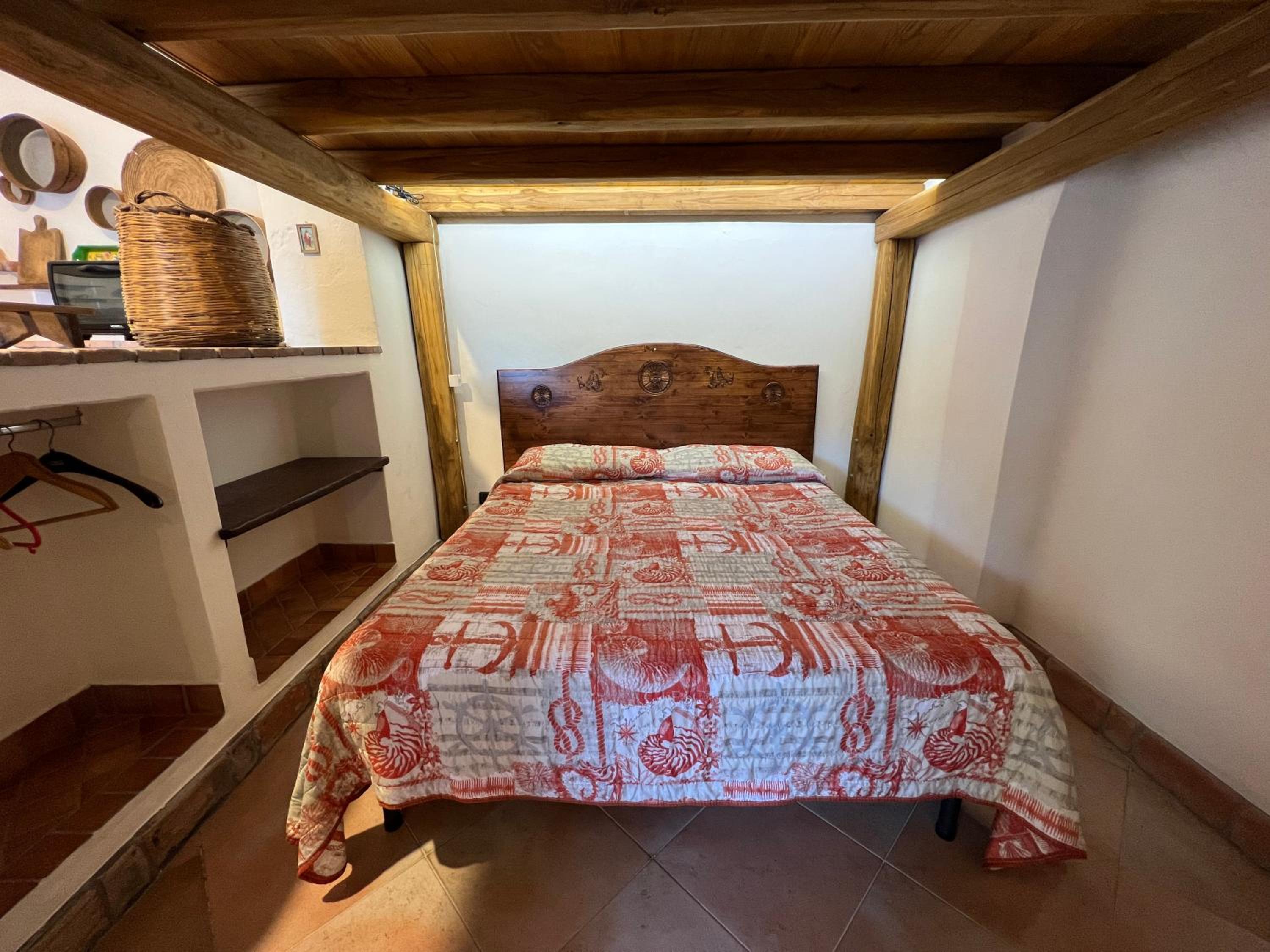 Quadruple Room with Private Bathroom photo 2