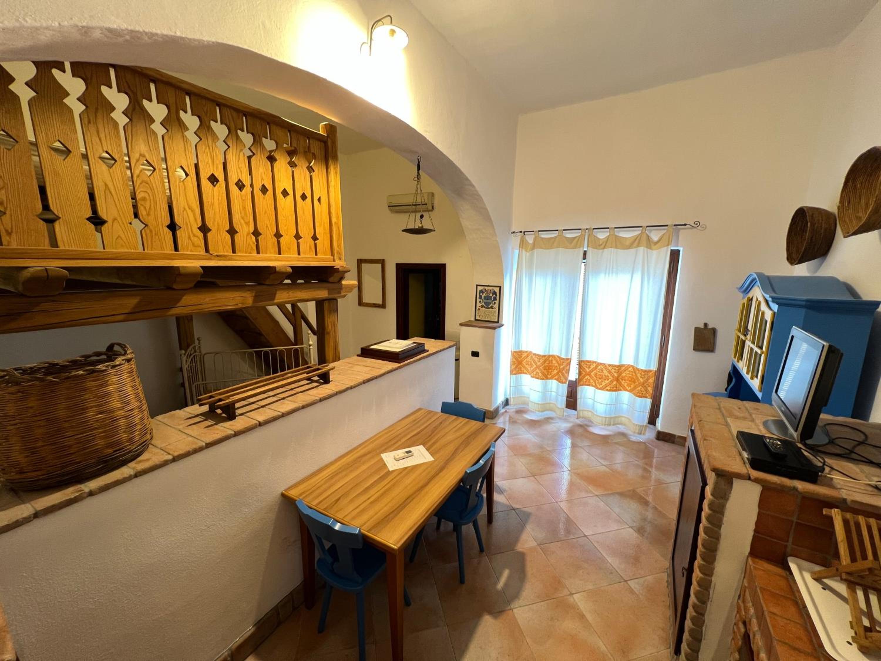 Quadruple Room with Private Bathroom photo 1