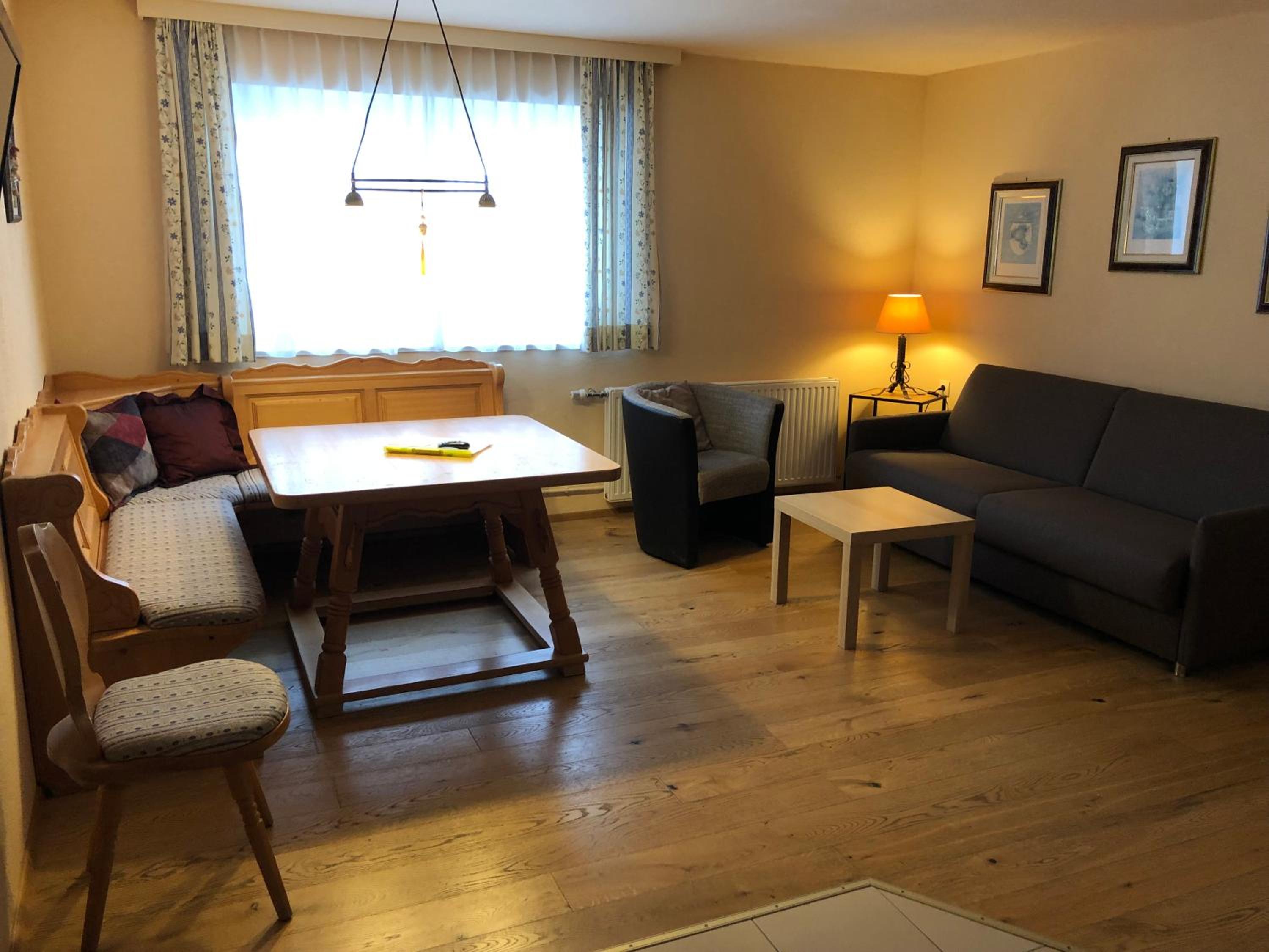 Two-Bedroom Deluxe Apartment with Balcony