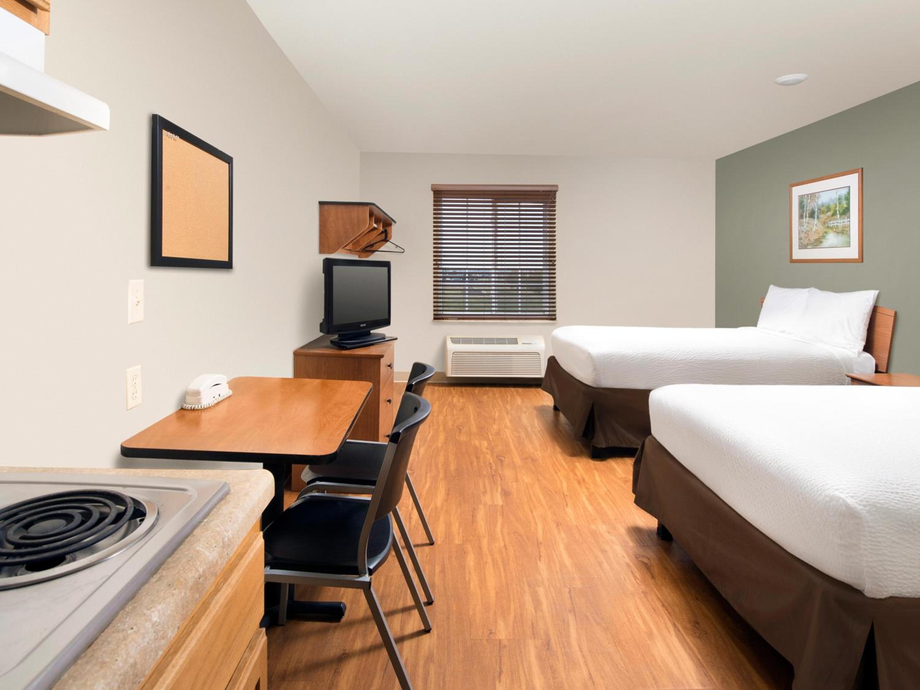 Double Room with Two Double Beds - Non-Smoking photo 2