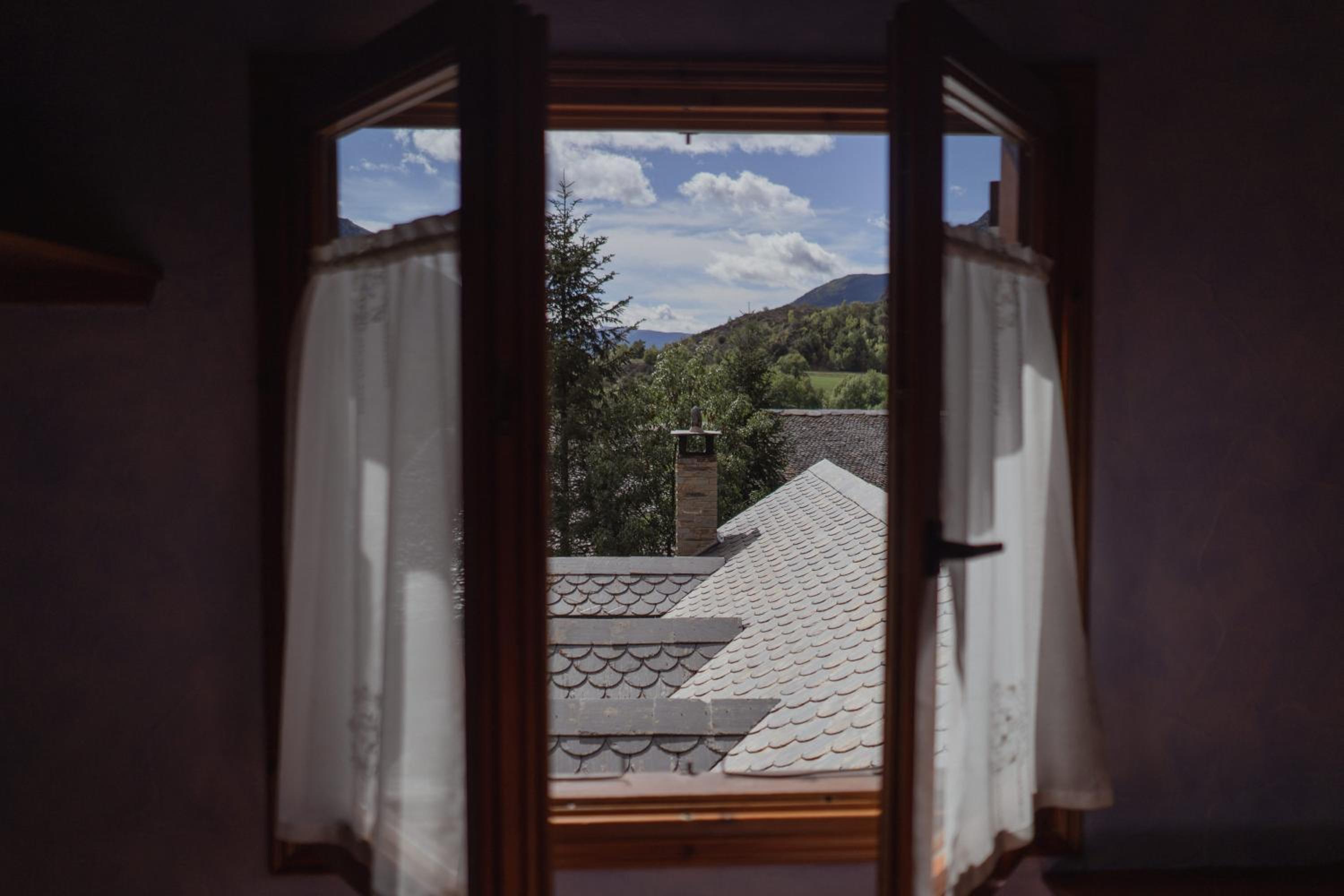 Three-Bedroom Chalet photo 2