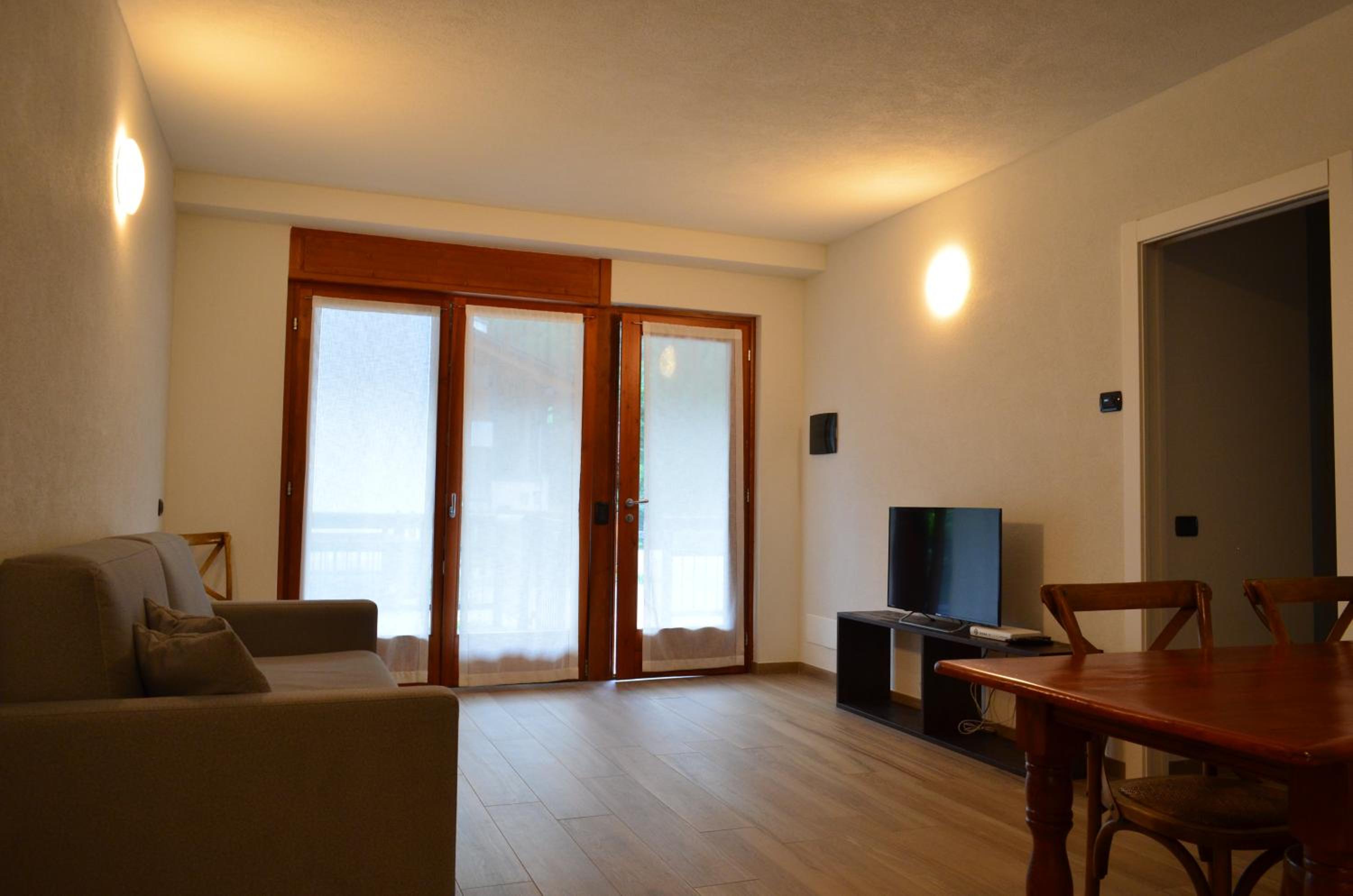 Apartment with Terrace photo 2