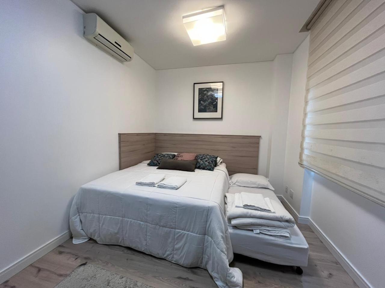 Apartment with Balcony photo 2