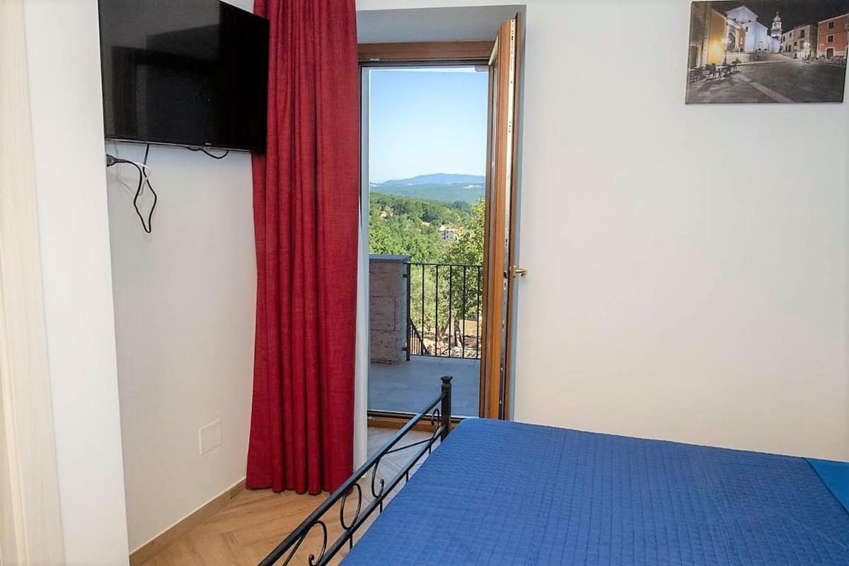 One-Bedroom Apartment - Photo 4