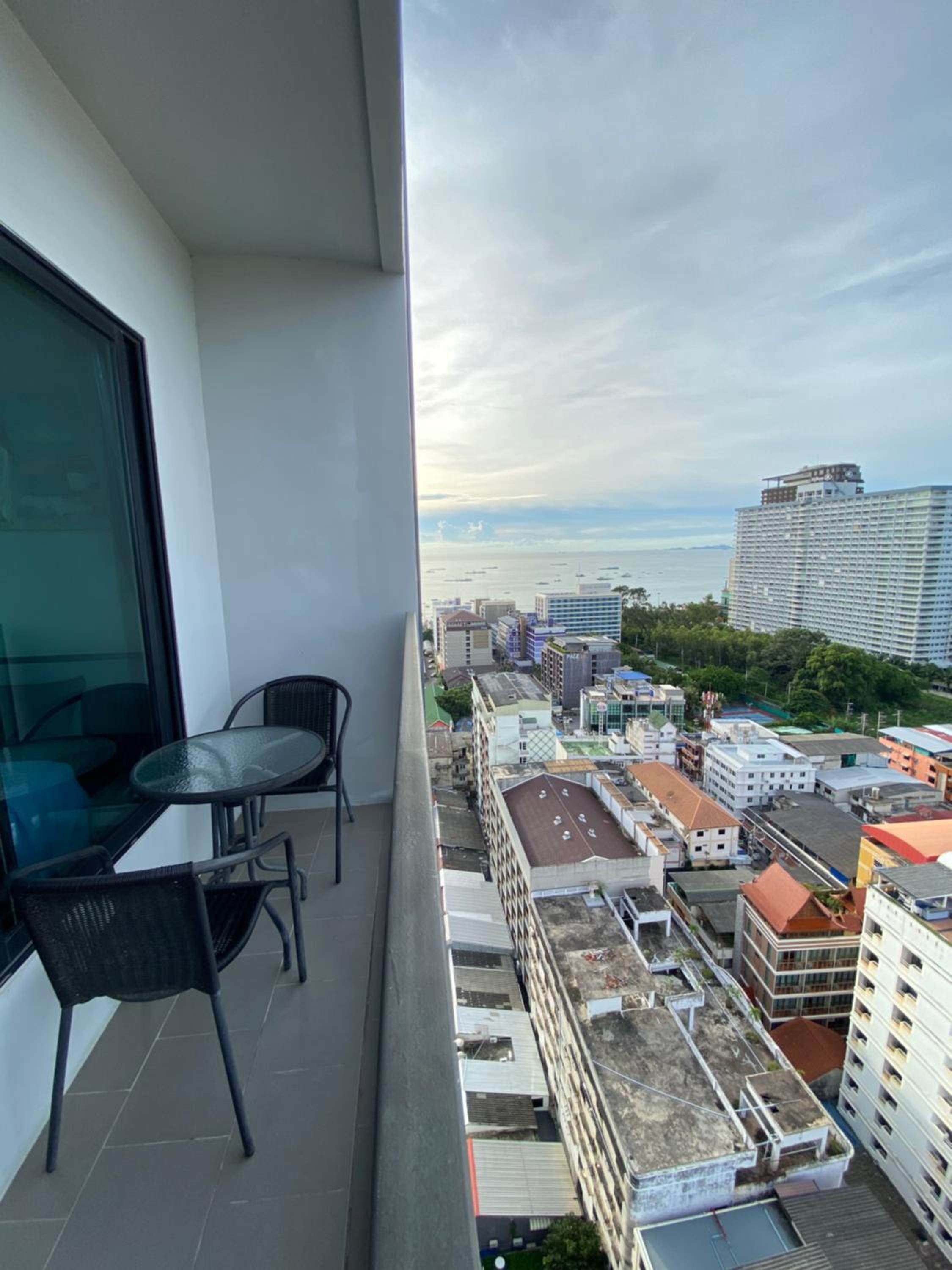 One-Bedroom Apartment - Photo 18