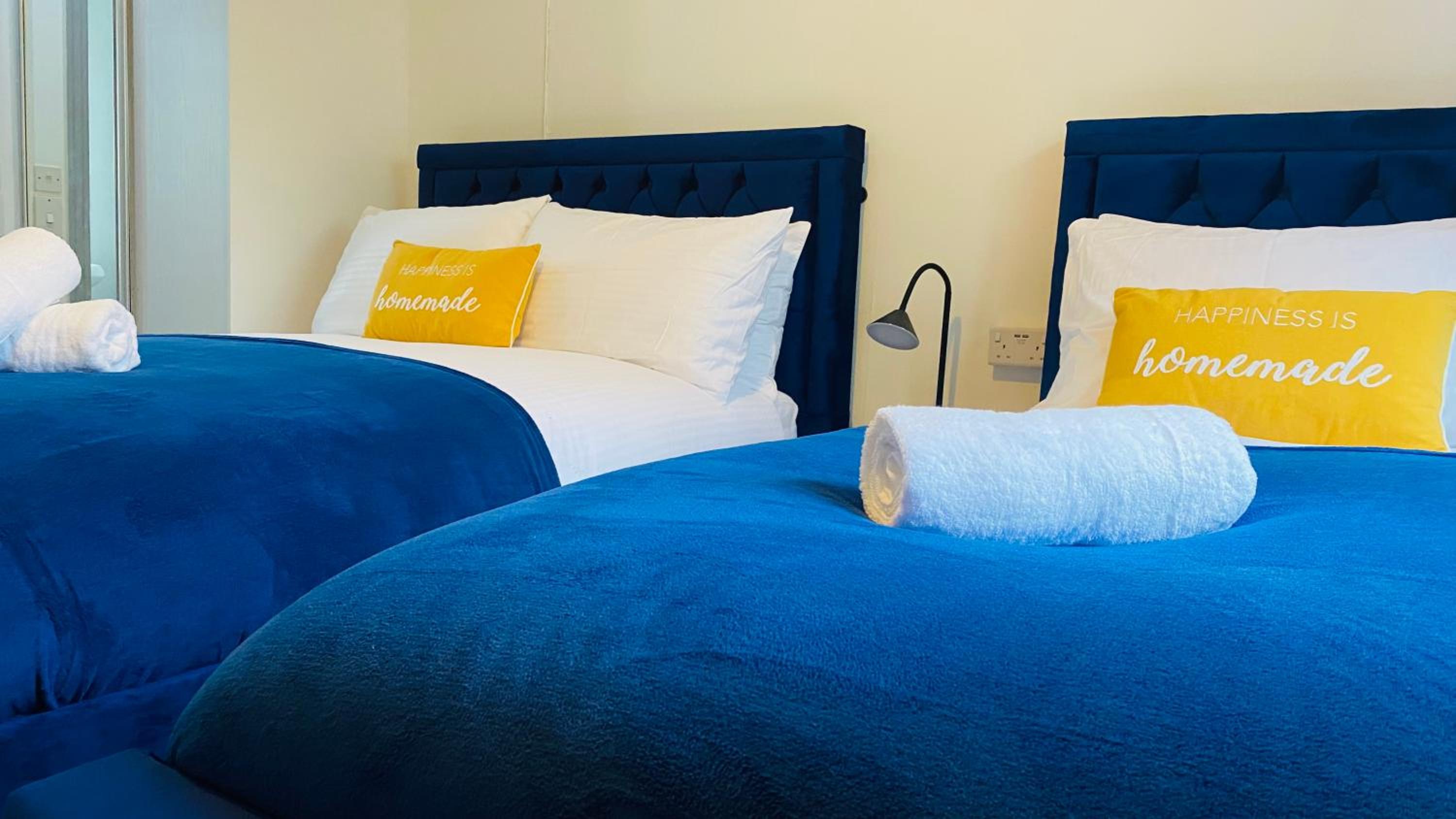 Three-Bedroom Apartment - Photo 28