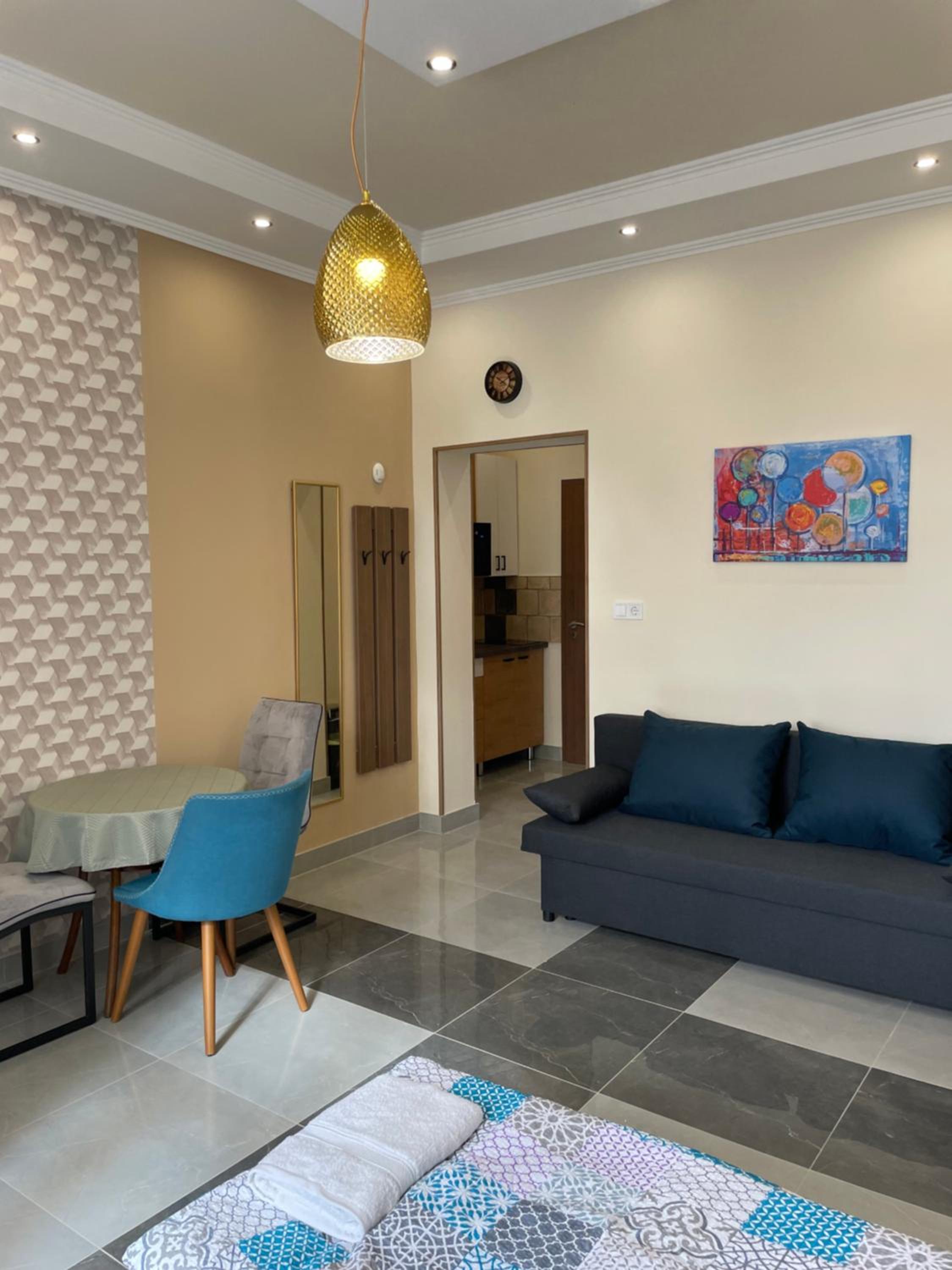 Apartment with Terrace - Photo 3