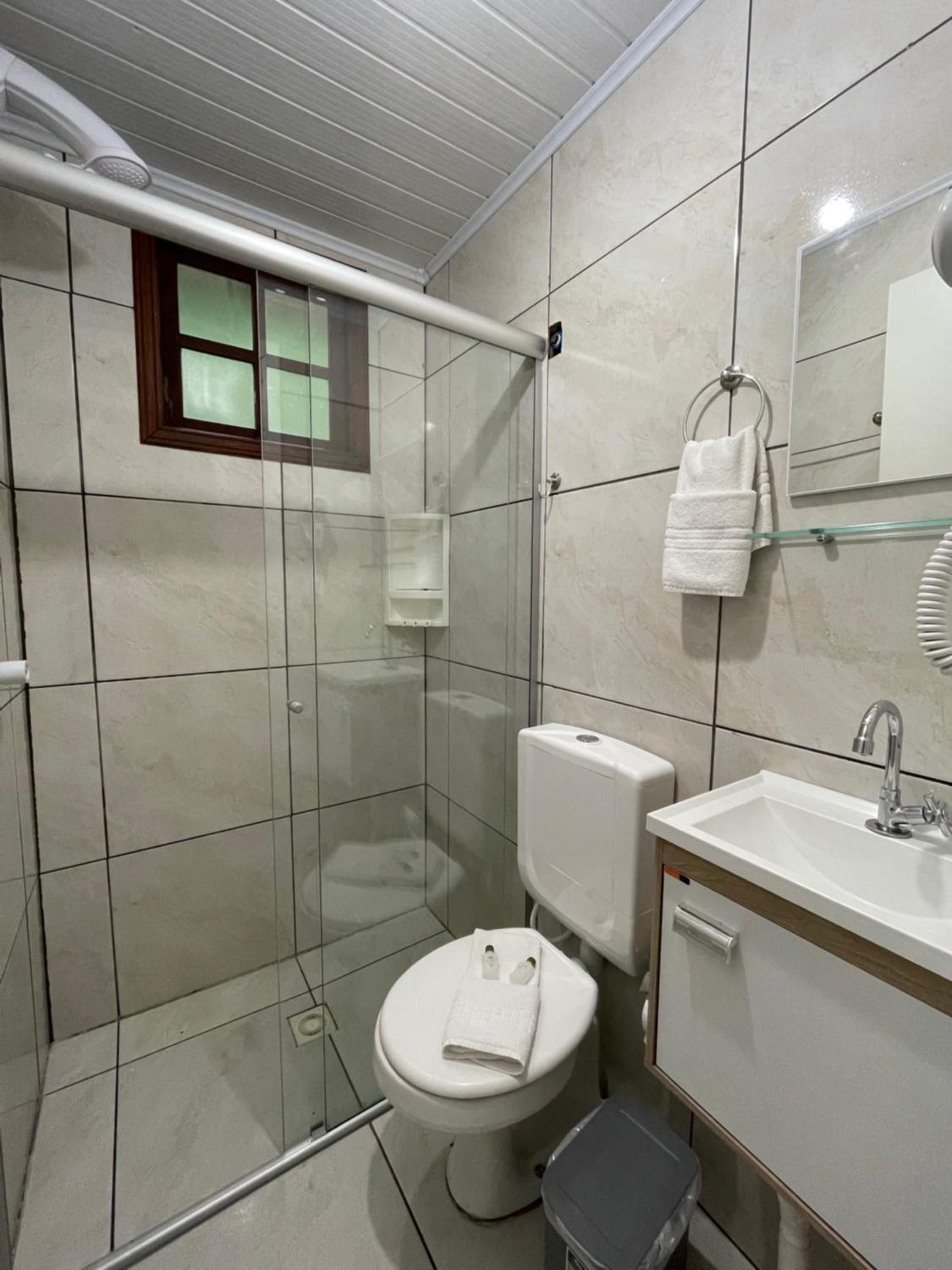 Standard Suite - Photo 8