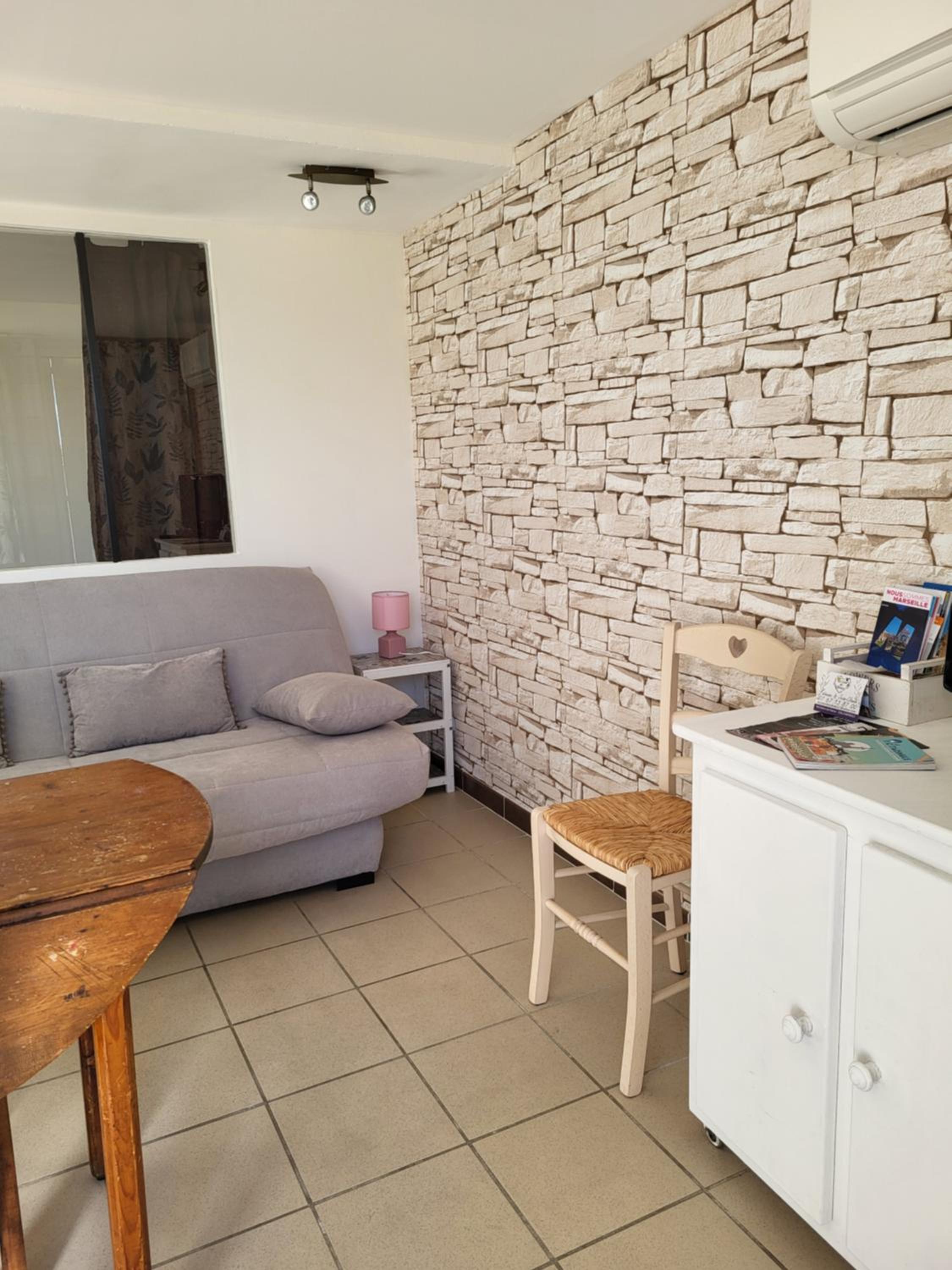 Family Room photo 3