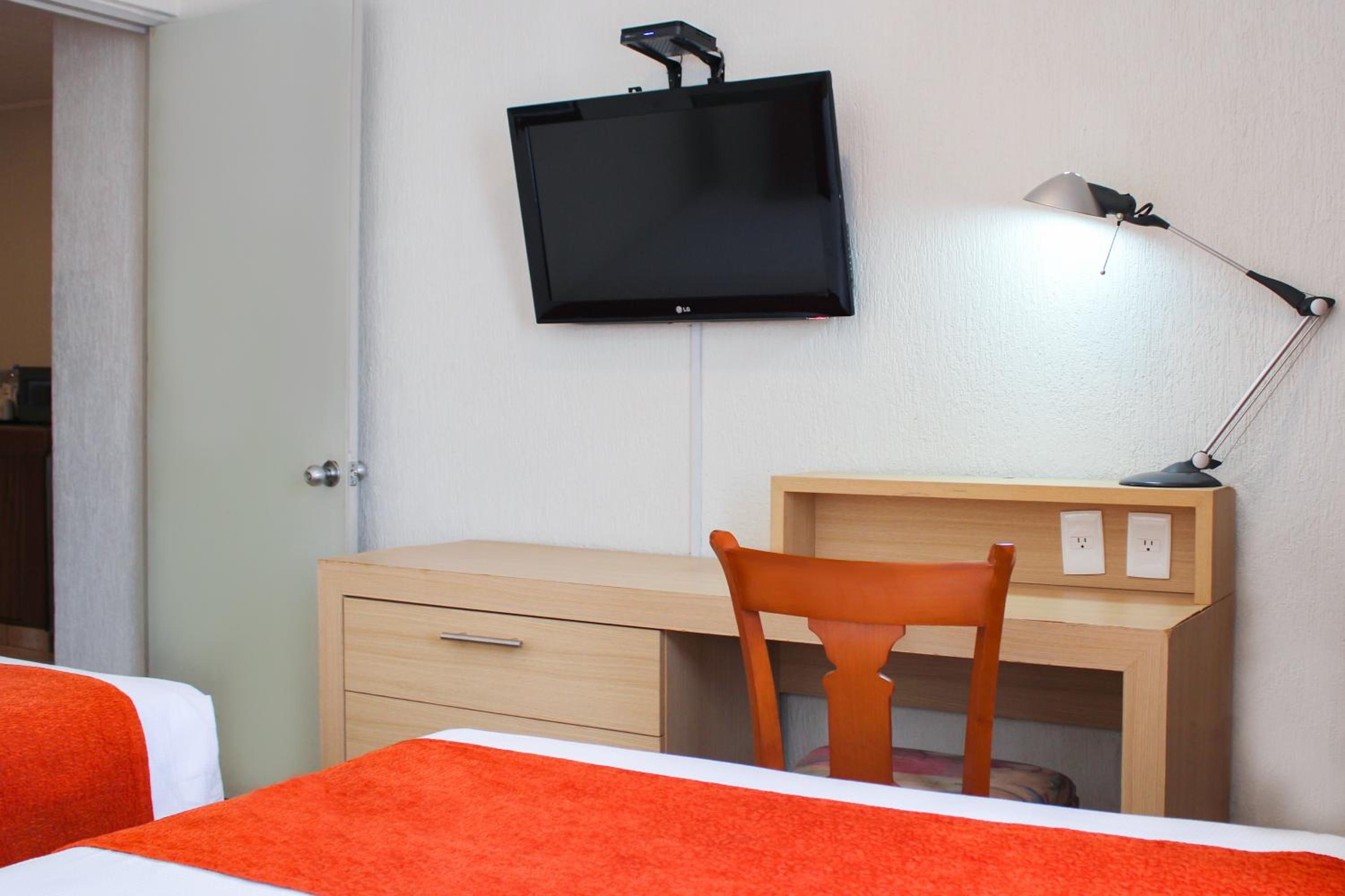 Two-Bedroom Suite - Photo 12