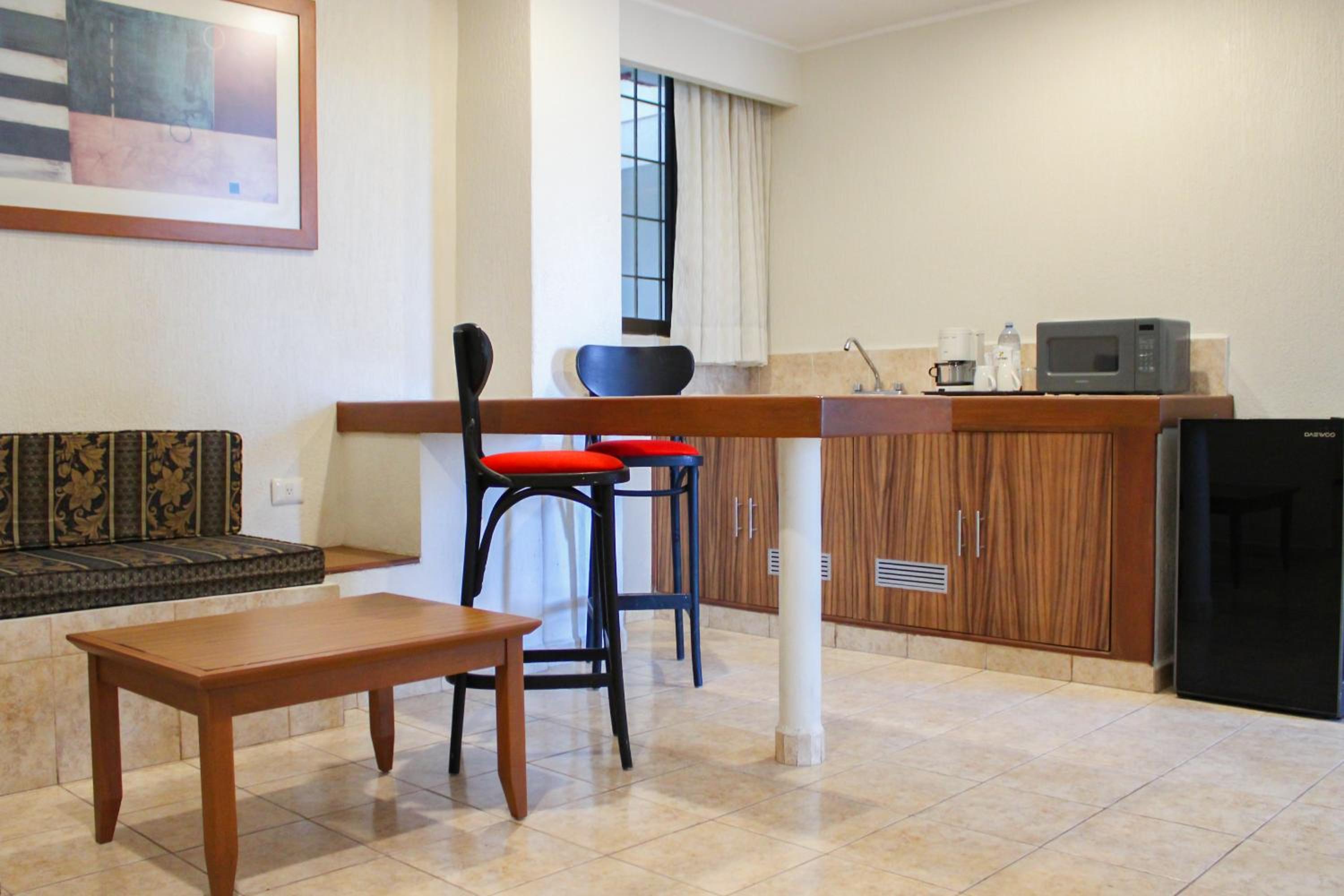 Two-Bedroom Suite - Photo 8