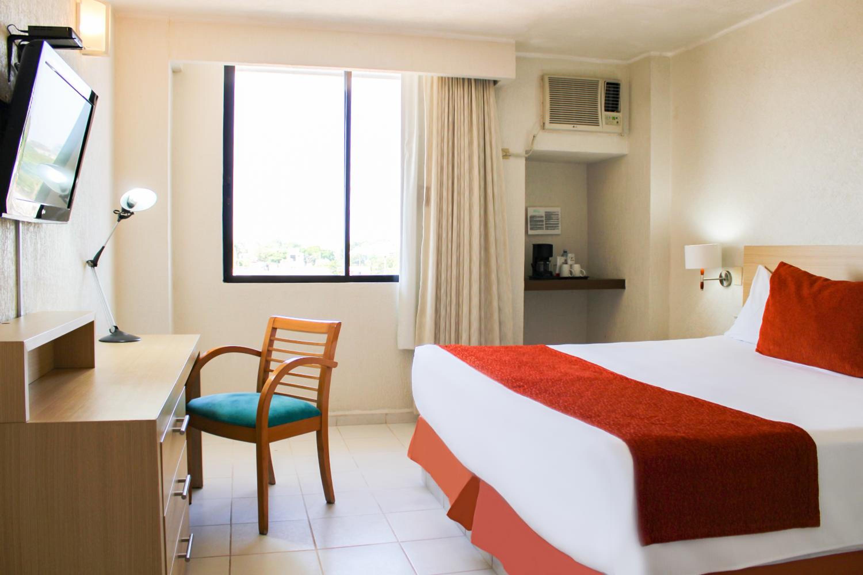 Standard King Room - Photo 1