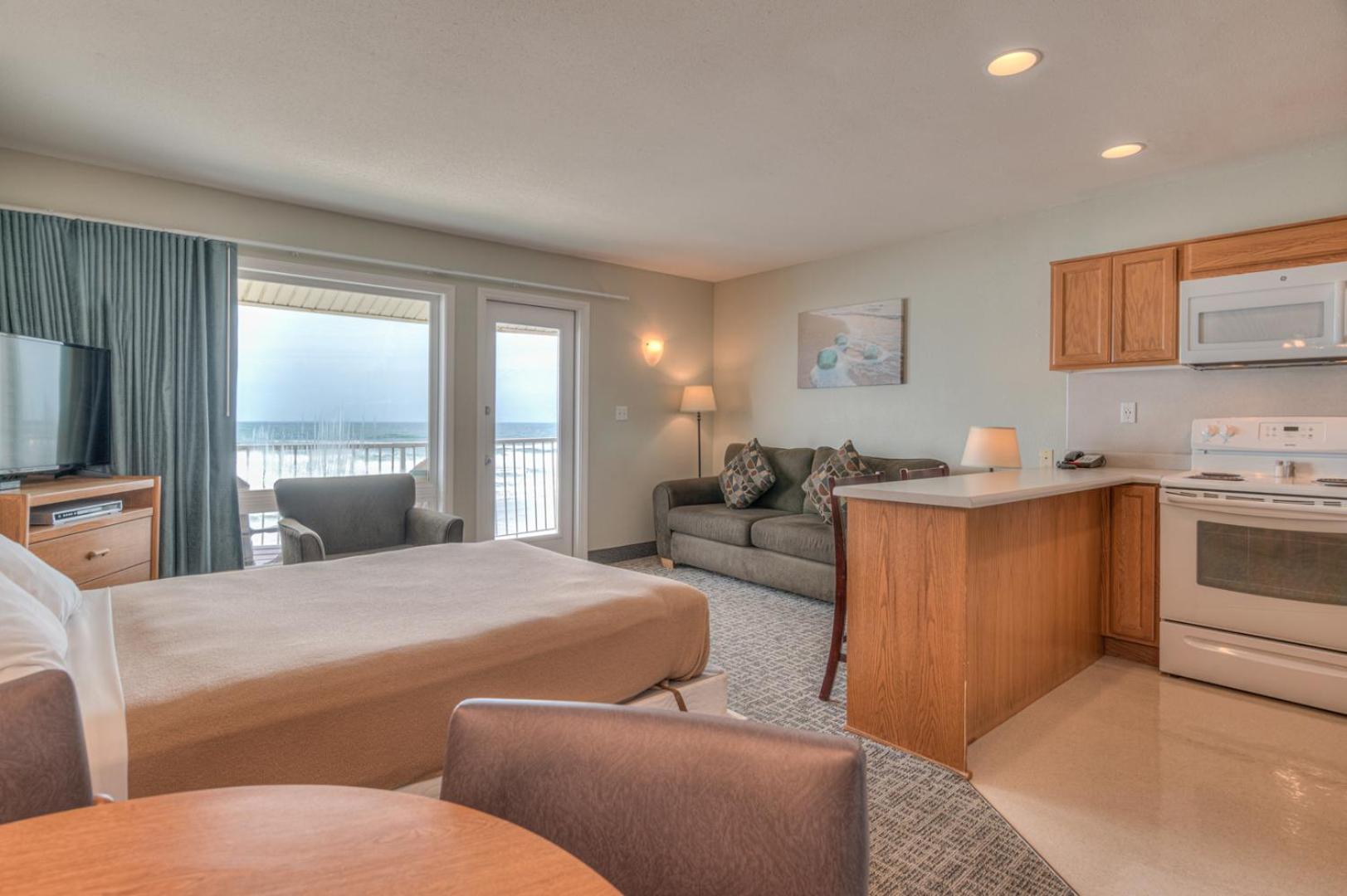 Oceanfront King Suite With Balcony