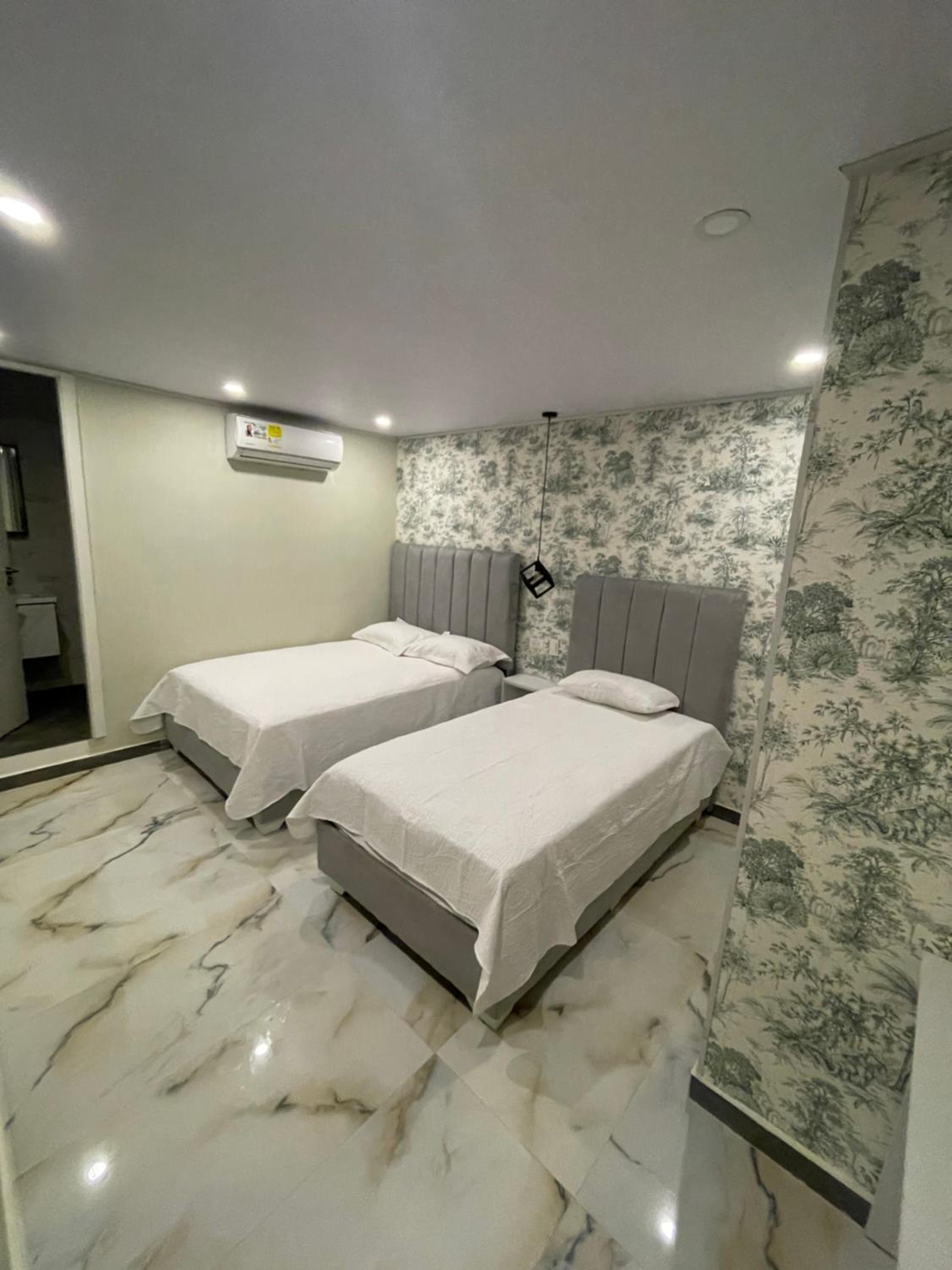 Triple Room with Private Bathroom - Photo 5