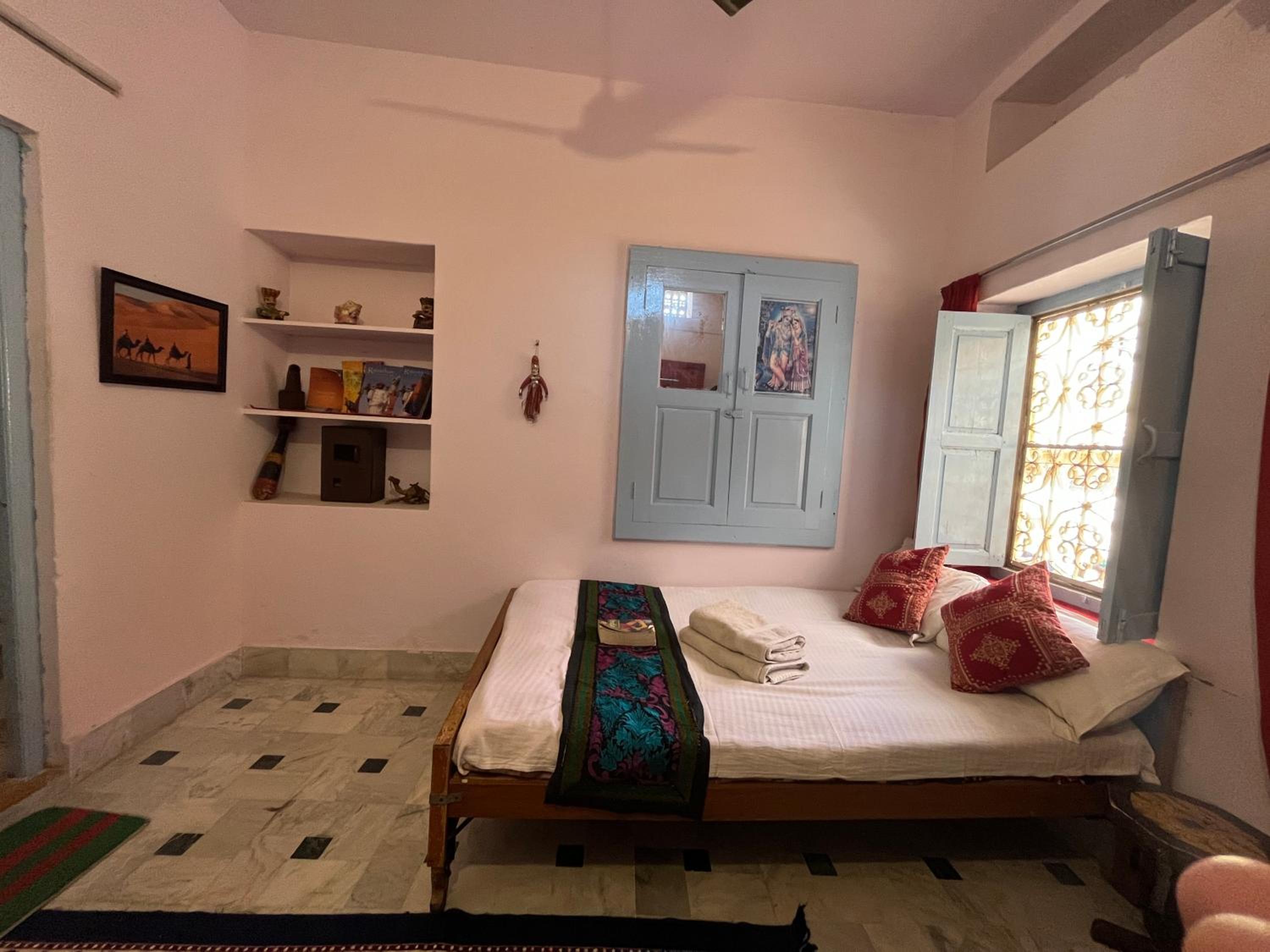 Budget Double Room photo 3