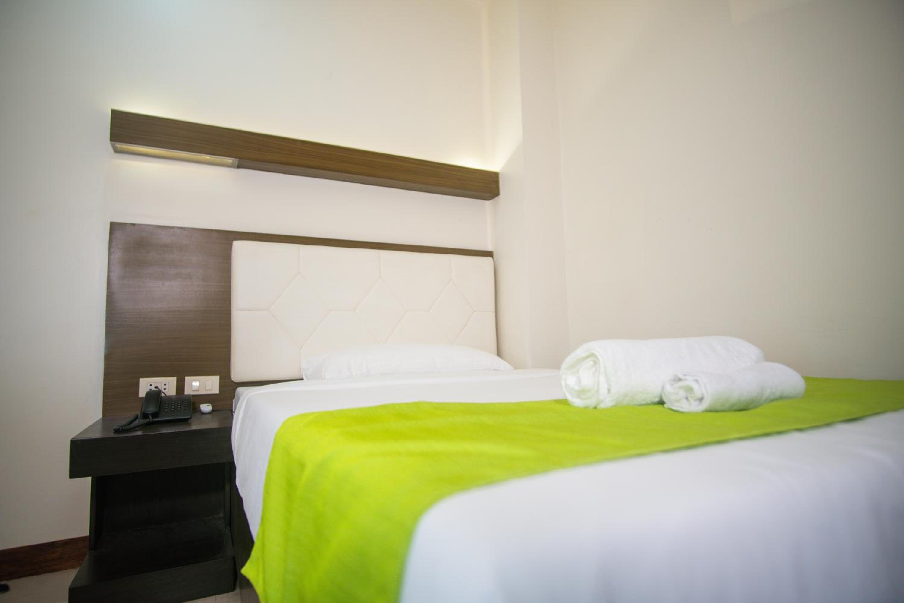 Standard Single Room - Photo 4