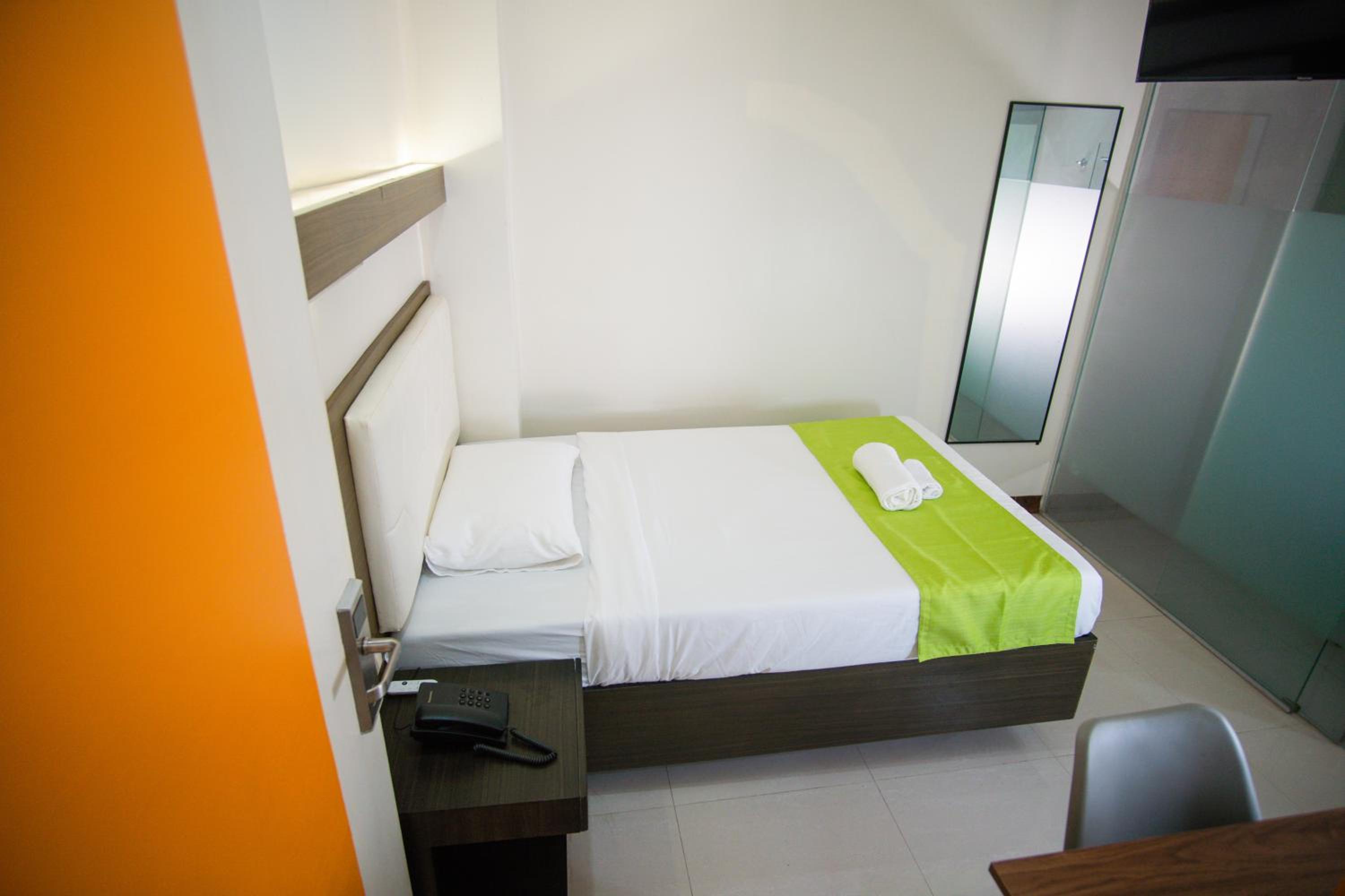 Standard Single Room - Photo 5