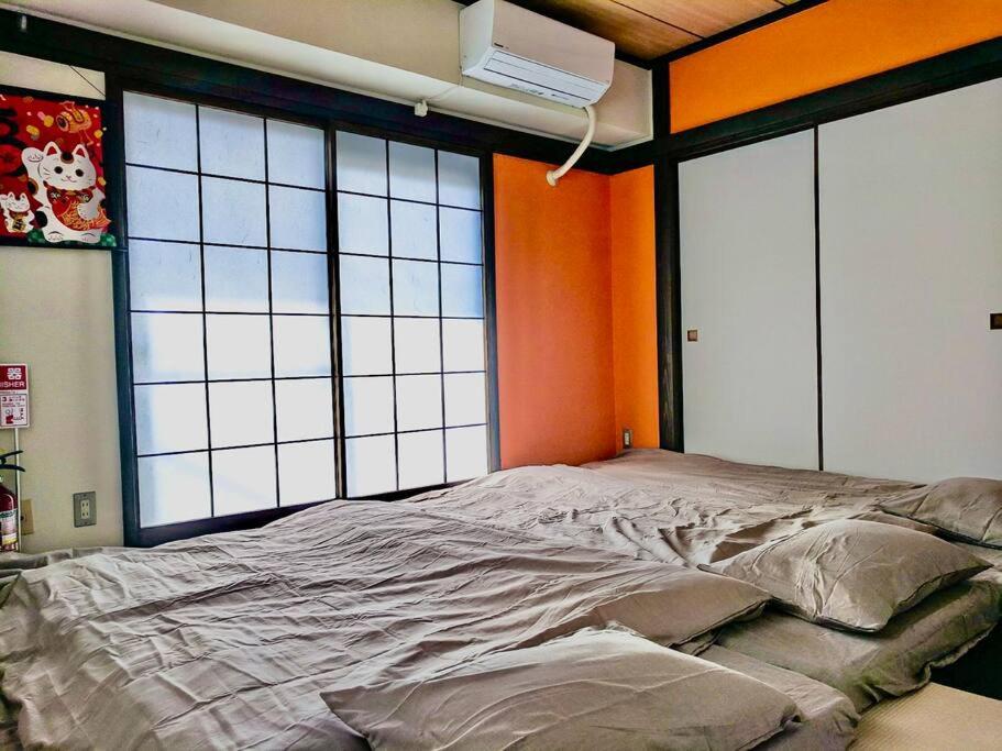 Three-Bedroom House photo 3