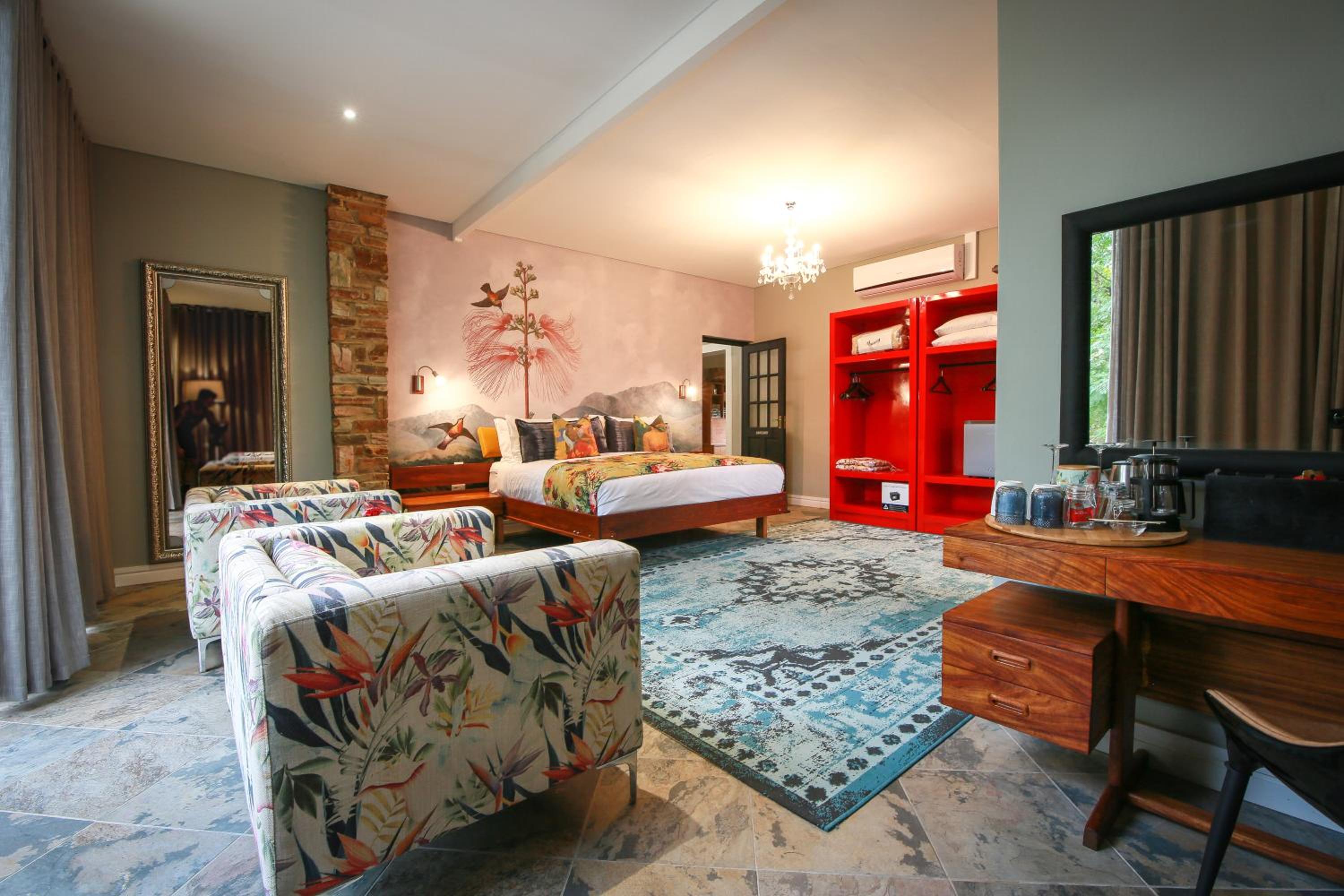Deluxe Suite
