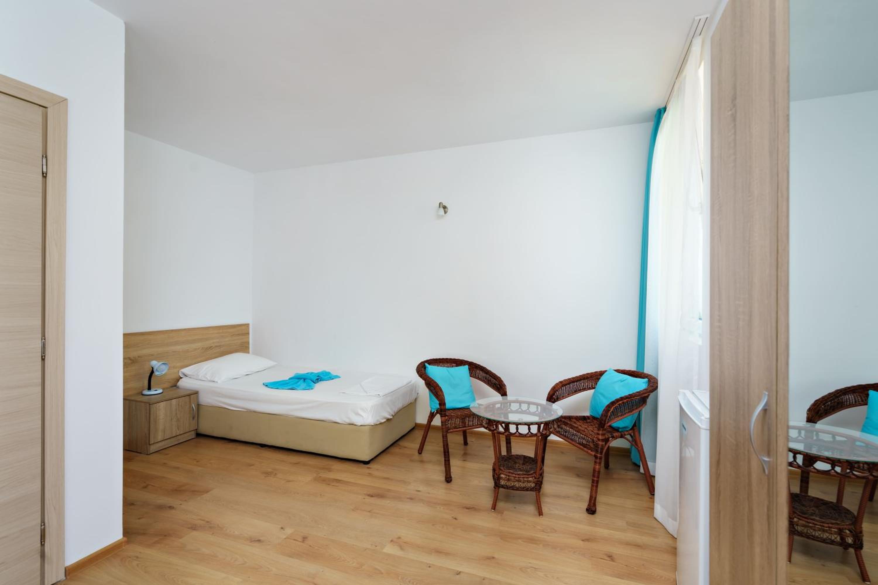 Deluxe Apartment photo 2