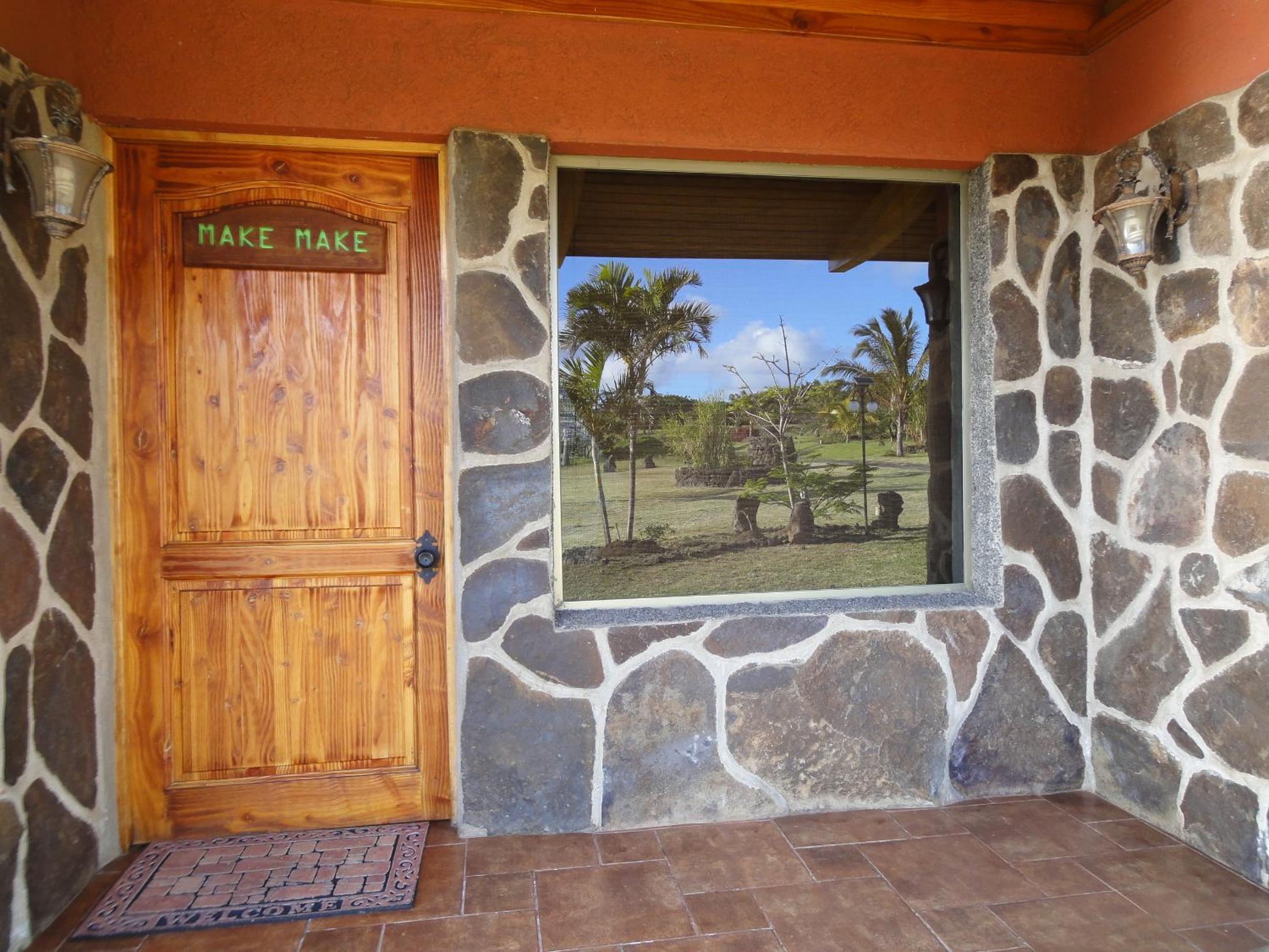 Five-Bedroom House photo 2