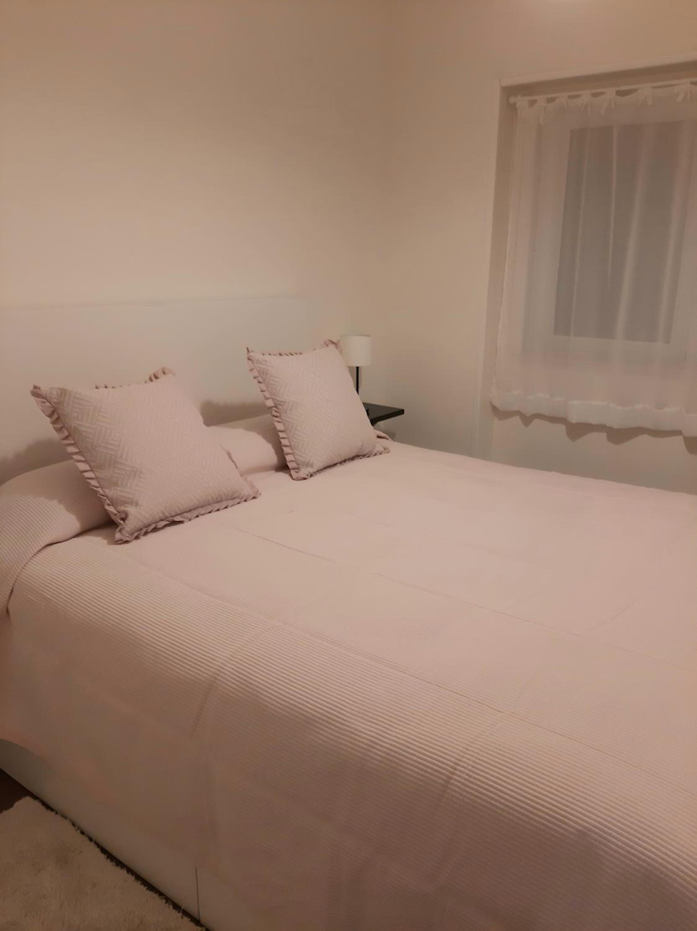 Three-Bedroom House - Photo 3