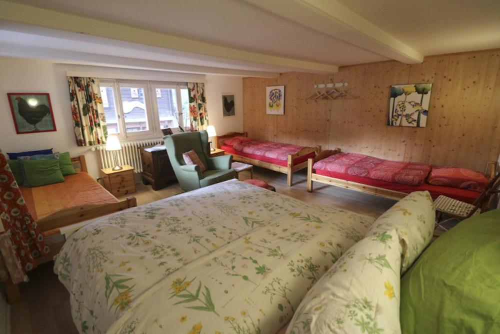 Quintuple Room with Shared Bathroom photo 3