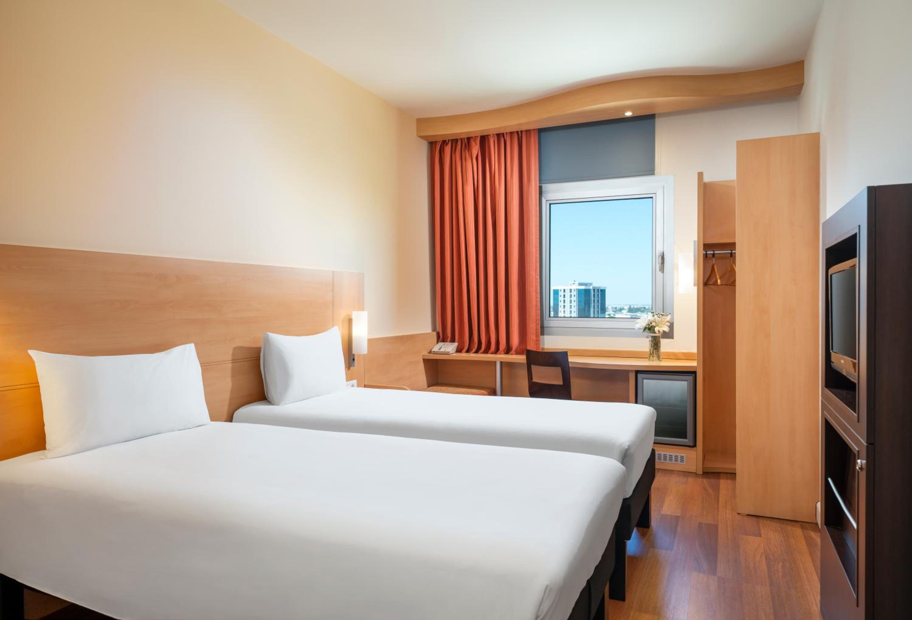 Standard Twin Room photo 1