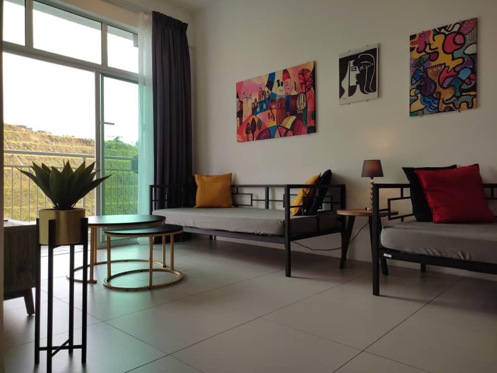 Apartment with Mountain View photo 2