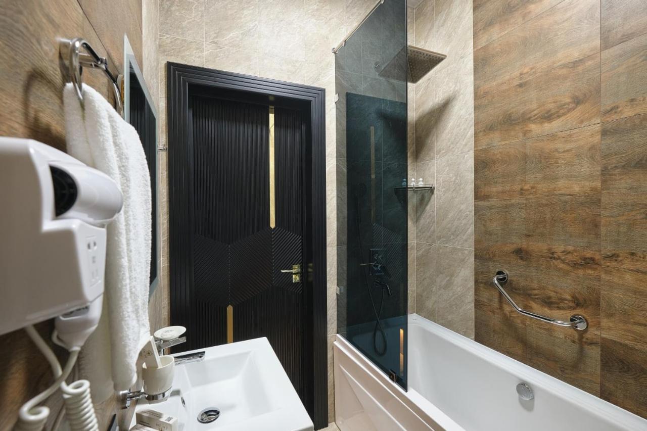 Double or Twin Room - Photo 2