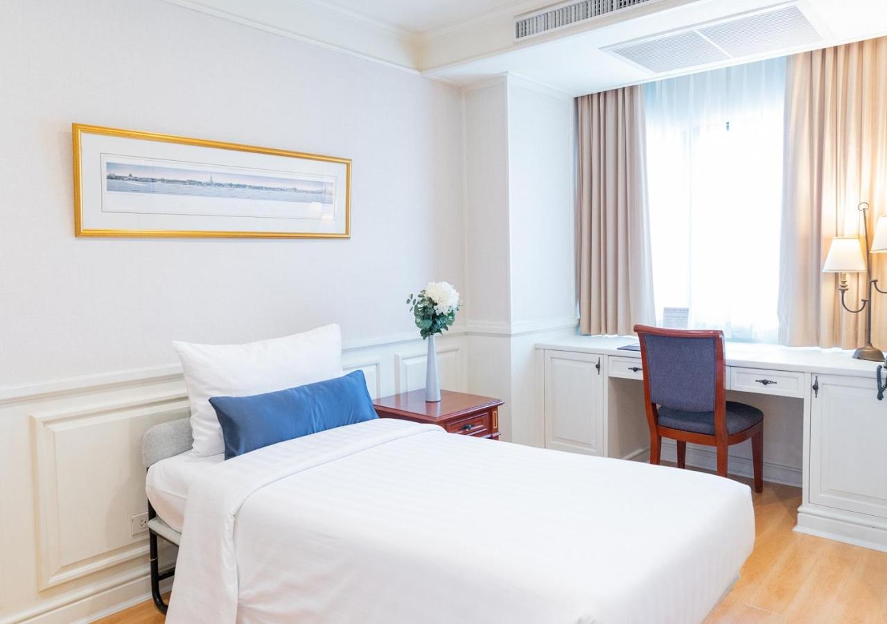 One Bedroom Executive Suite (3 People) photo 2