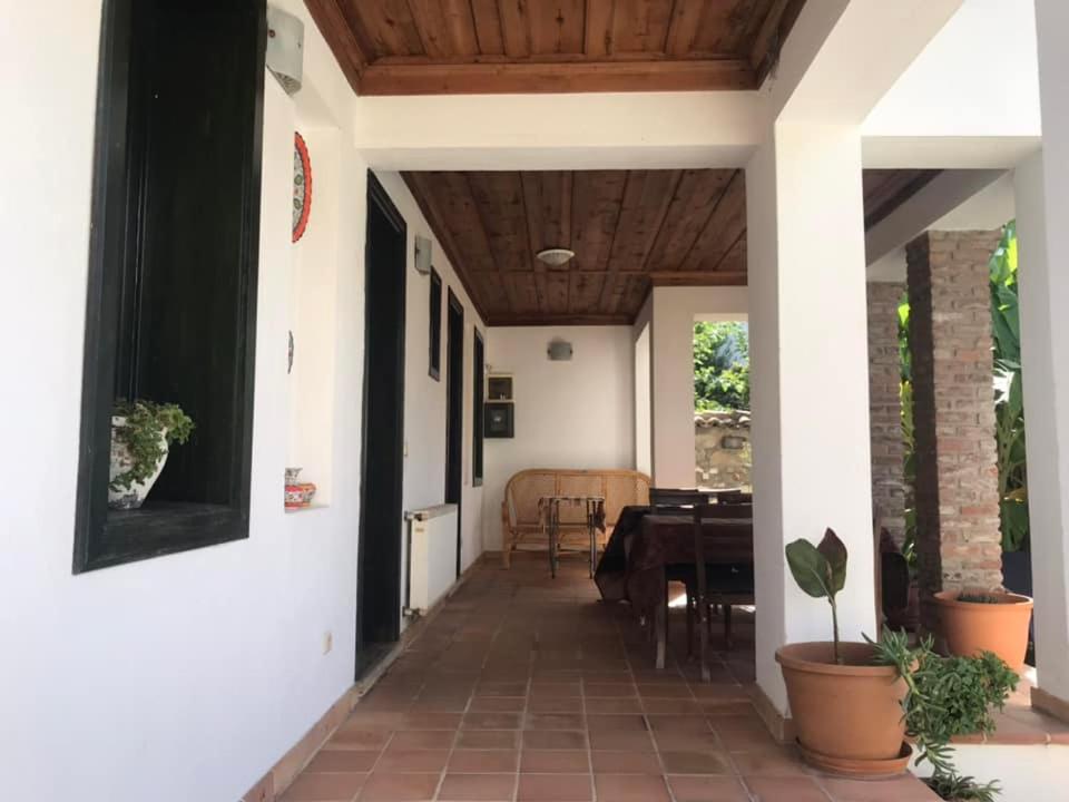 Double Room with Pool View - Photo 15